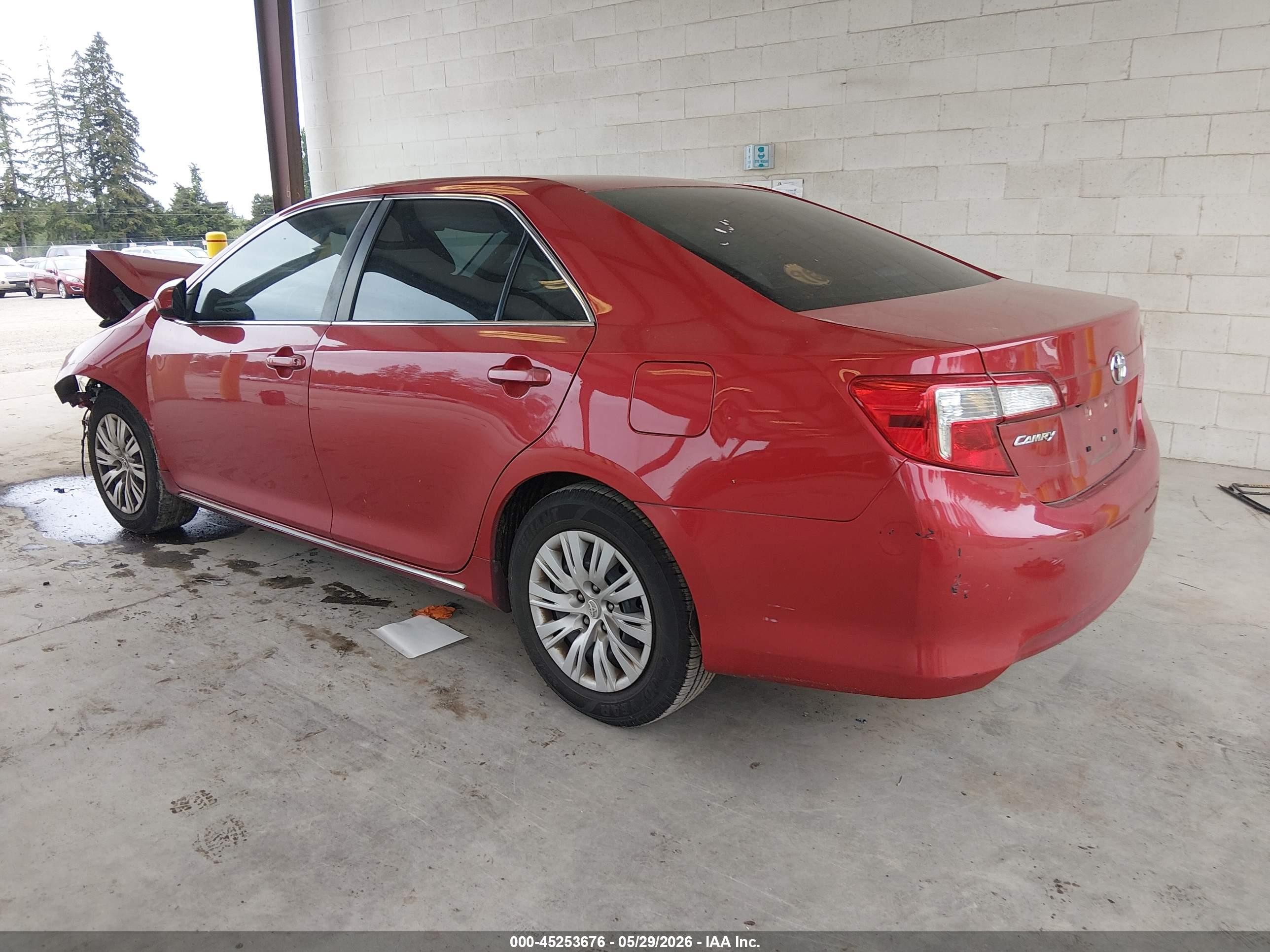 2014 Toyota Camry Le Red vin: 4T4BF1FK2ER389389