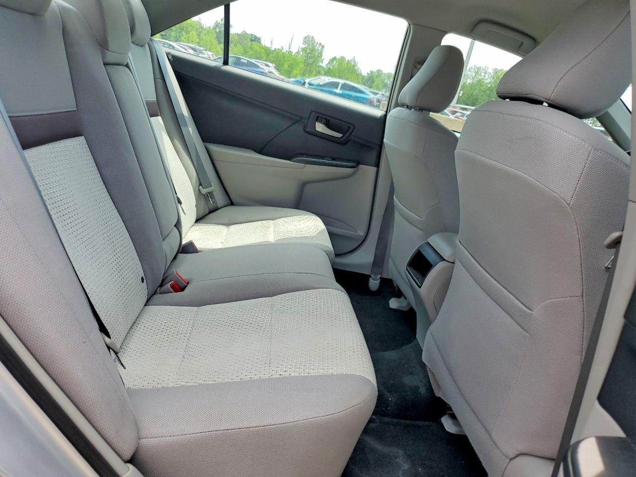 2014 Toyota Camry Le Silver vin: 4T4BF1FK2ER401718