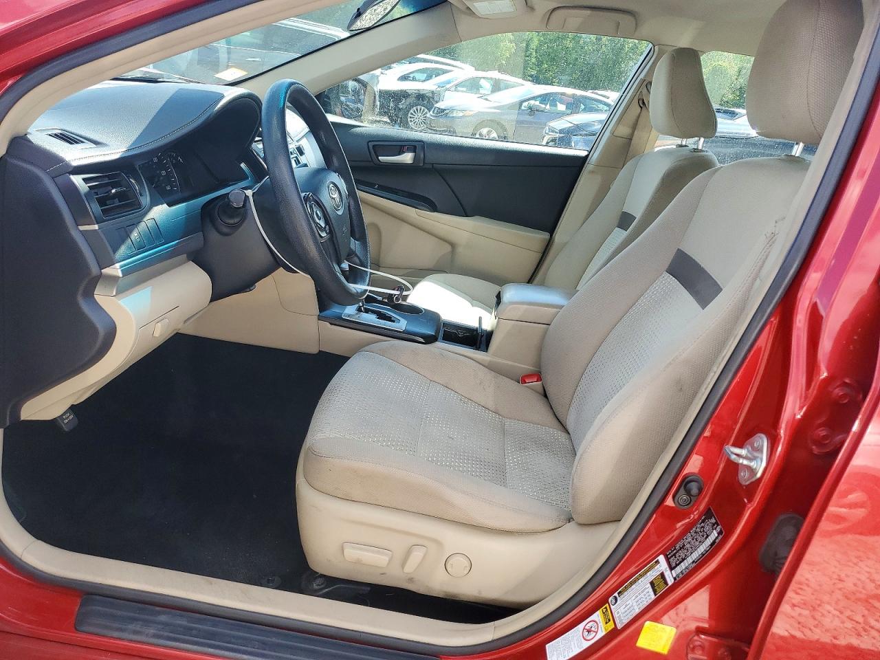 2014 Toyota Camry Le Red vin: 4T4BF1FK2ER406112