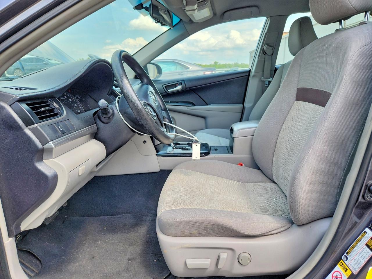 2014 Toyota Camry Le Gray vin: 4T4BF1FK2ER406238