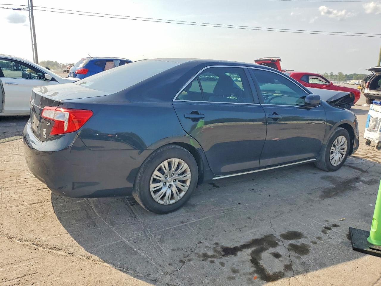 2014 Toyota Camry Le Серый vin: 4T4BF1FK2ER407017