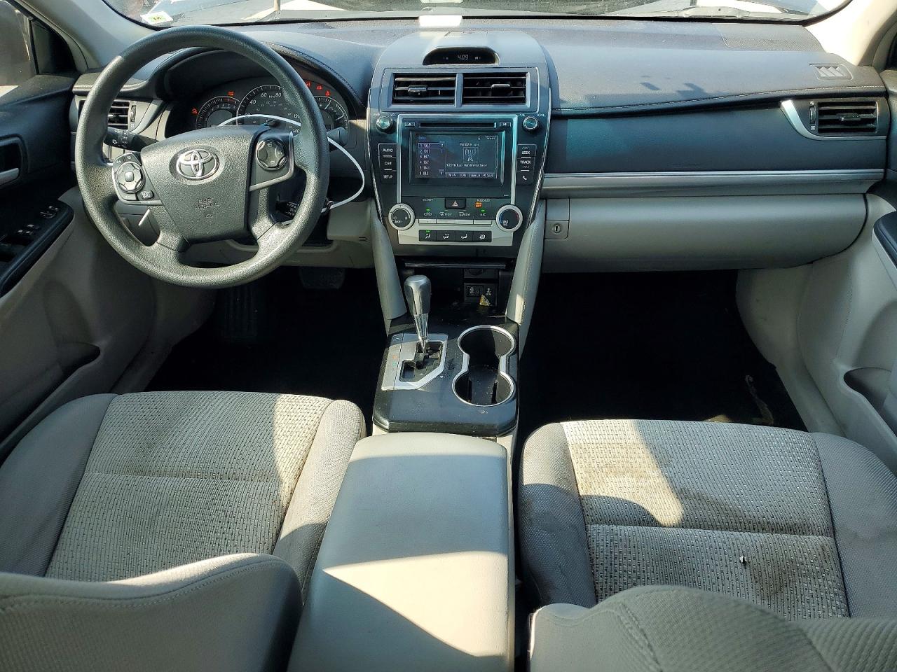 2014 Toyota Camry Le Серый vin: 4T4BF1FK2ER407017