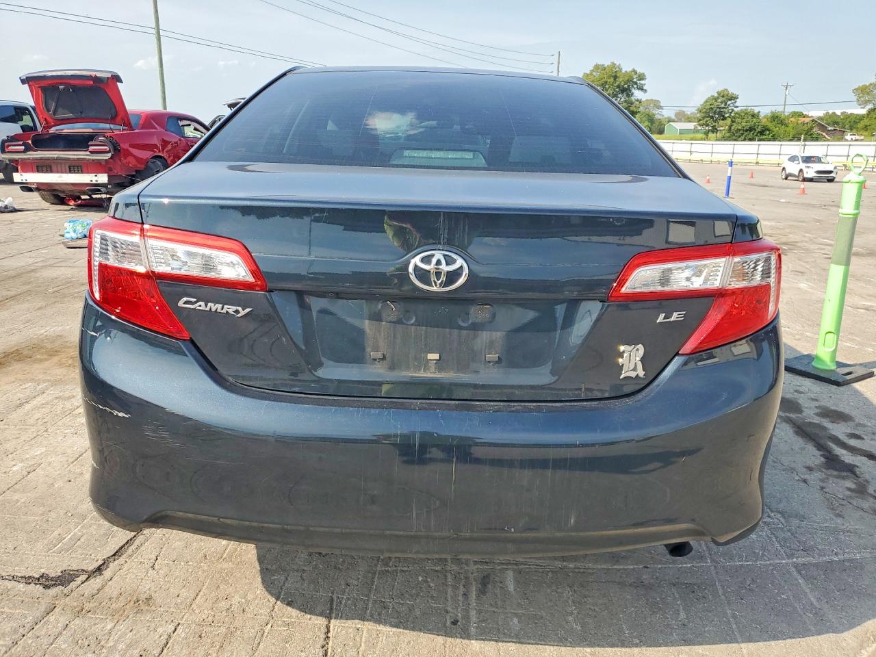2014 Toyota Camry Le Серый vin: 4T4BF1FK2ER407017
