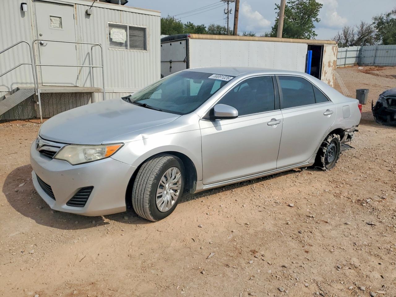 2014 Toyota Camry Le Silver vin: 4T4BF1FK2ER416624