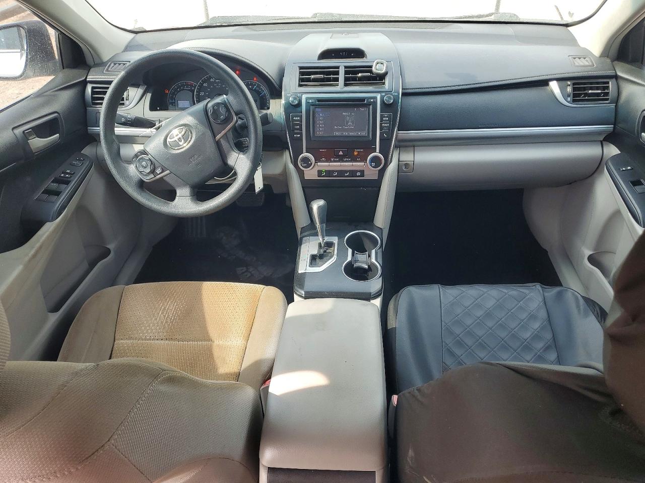 2014 Toyota Camry Le Silver vin: 4T4BF1FK2ER416624
