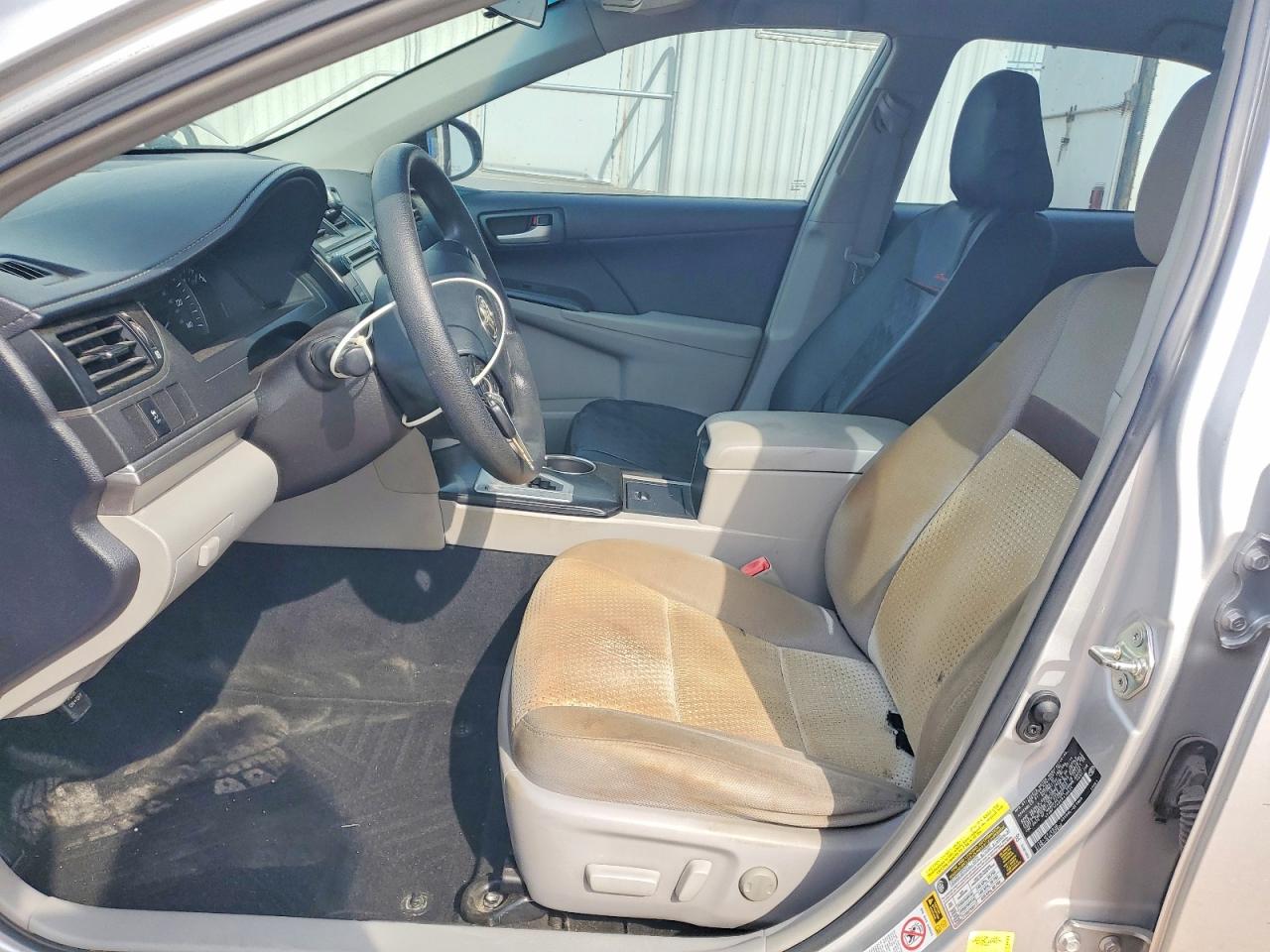 2014 Toyota Camry Le Silver vin: 4T4BF1FK2ER416624