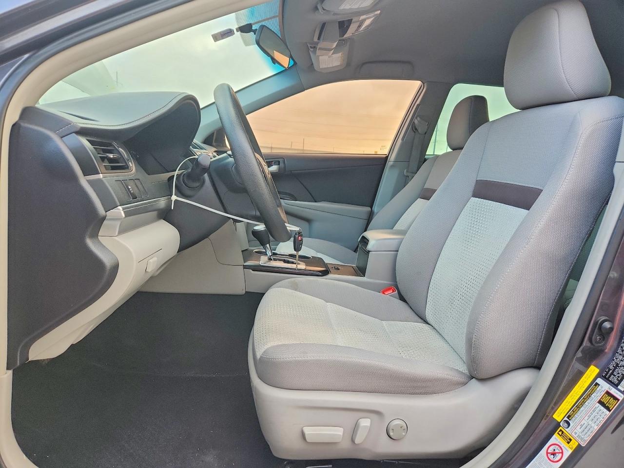 2014 Toyota Camry Le Gray vin: 4T4BF1FK2ER417725