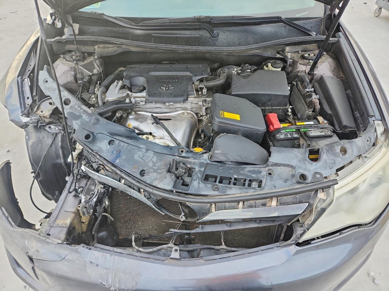 2014 Toyota Camry Le Gray vin: 4T4BF1FK2ER417725