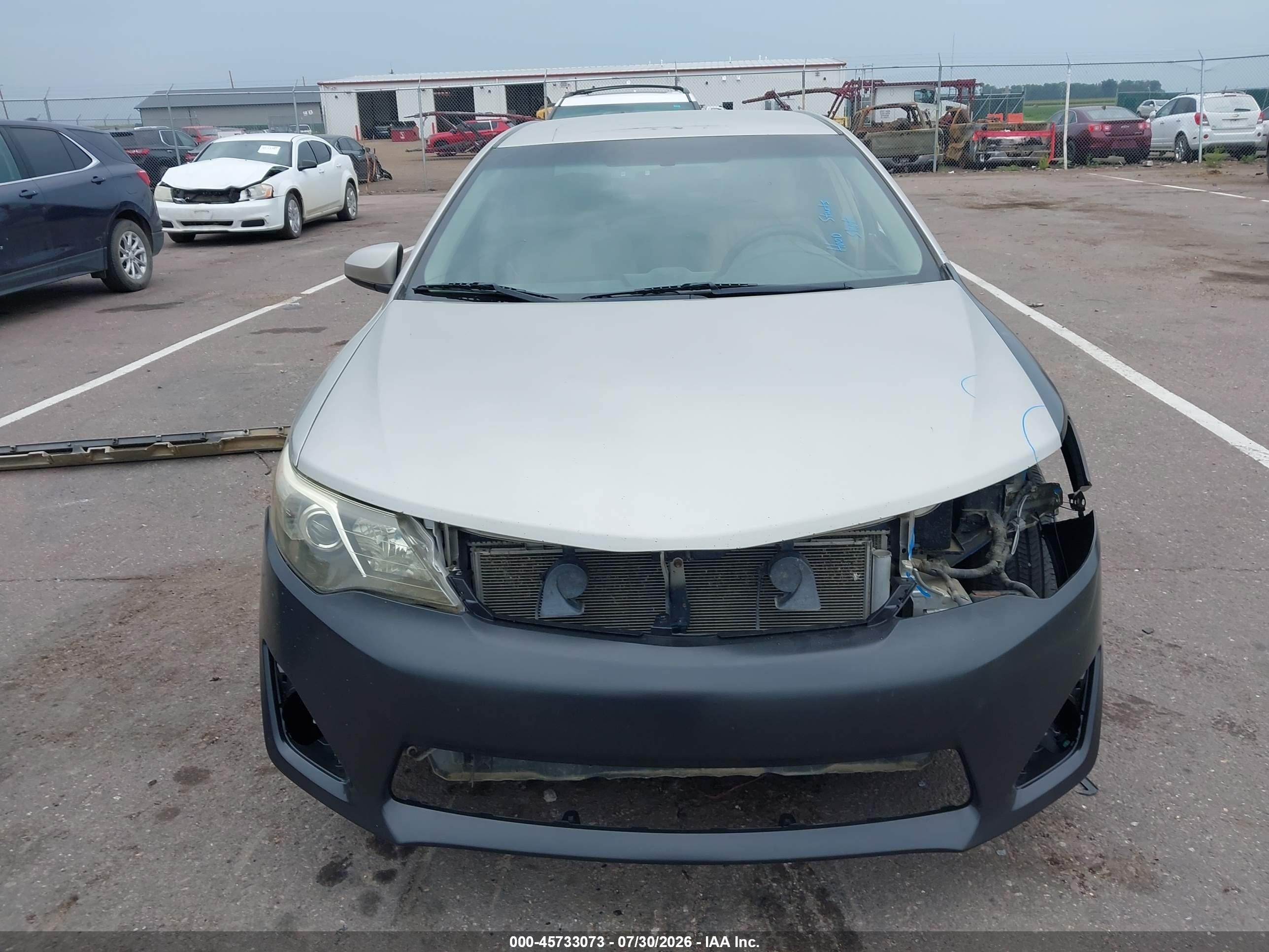 2014 Toyota Camry Le Золотой vin: 4T4BF1FK2ER426988