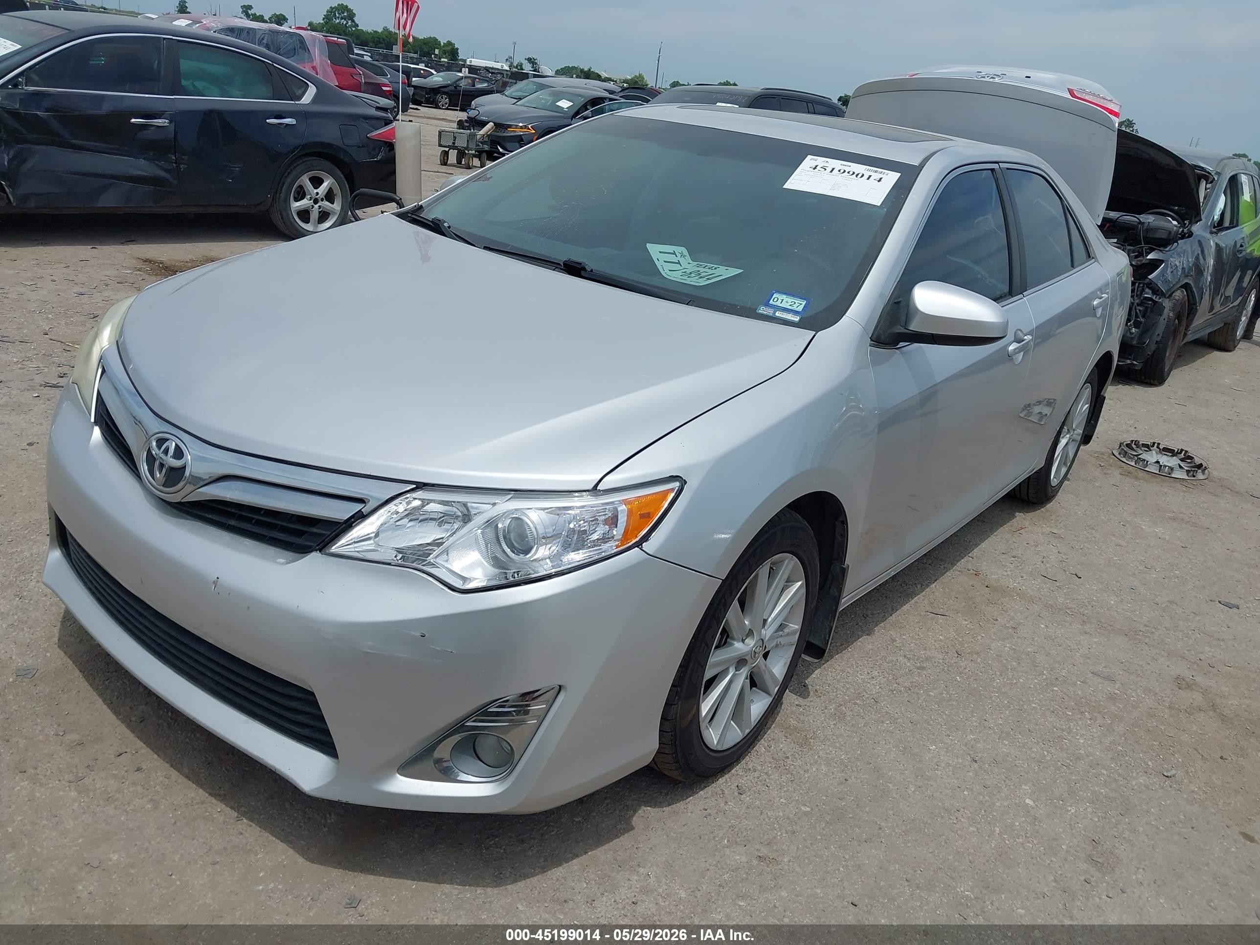 2014 Toyota Camry Xle Silver vin: 4T4BF1FK2ER427140