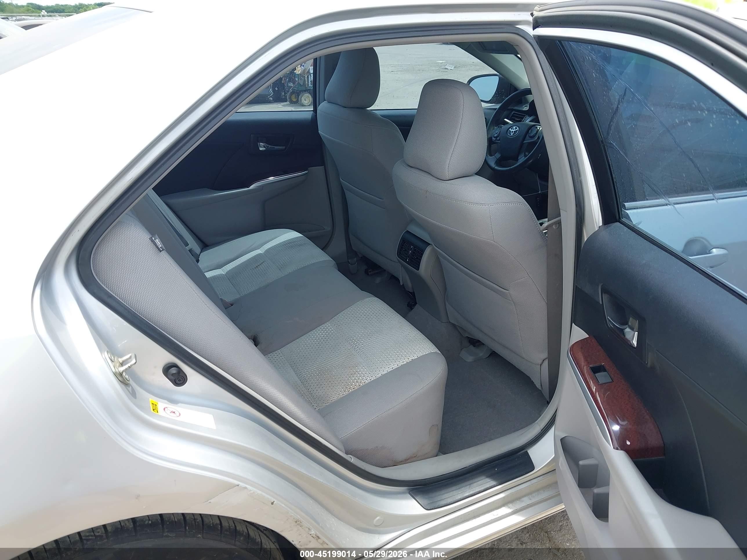 2014 Toyota Camry Xle Silver vin: 4T4BF1FK2ER427140