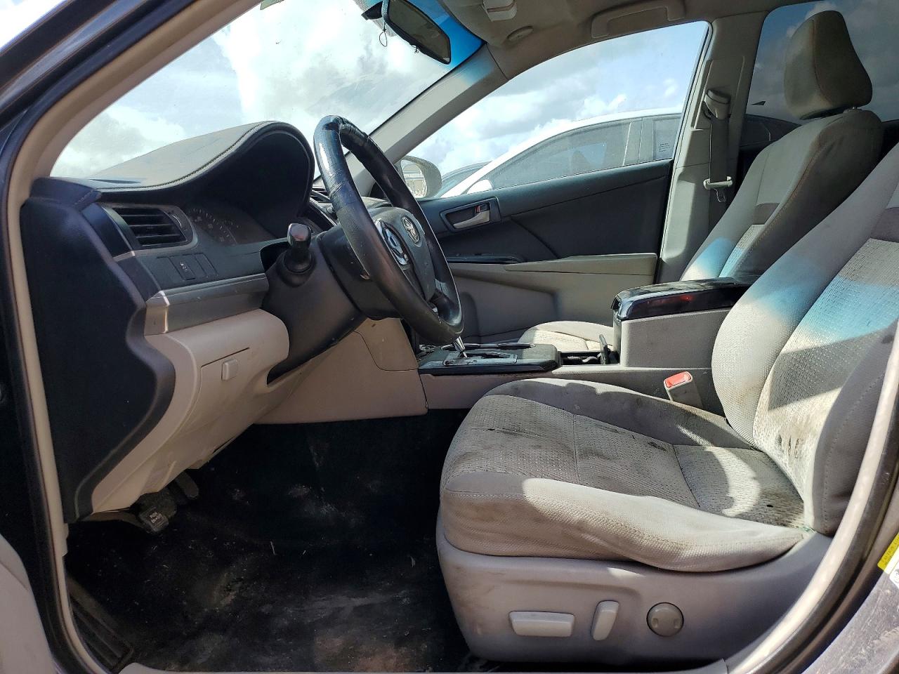 2014 Toyota Camry Le Gray vin: 4T4BF1FK2ER427297