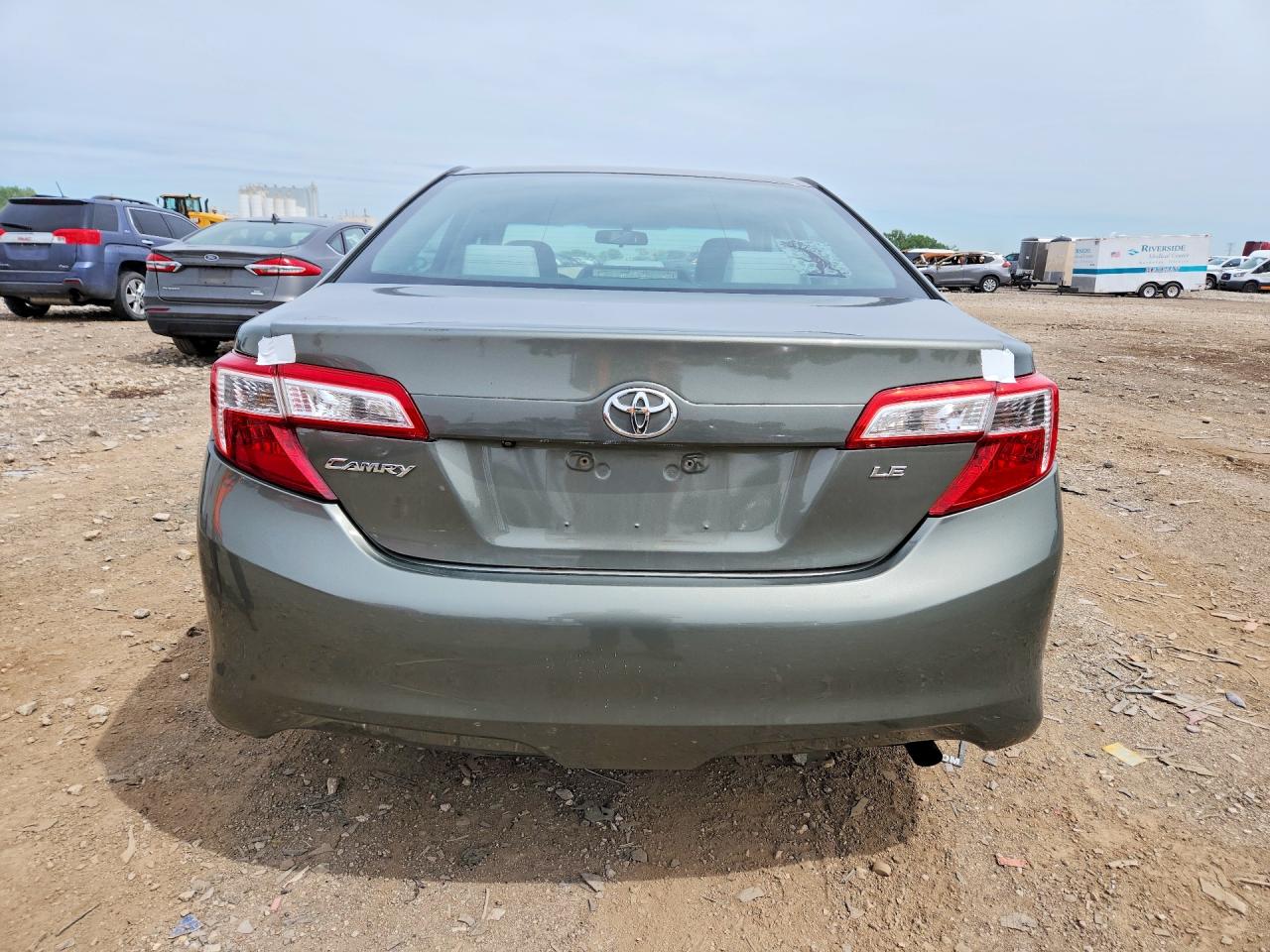 2014 Toyota Camry Le Gray vin: 4T4BF1FK2ER436503
