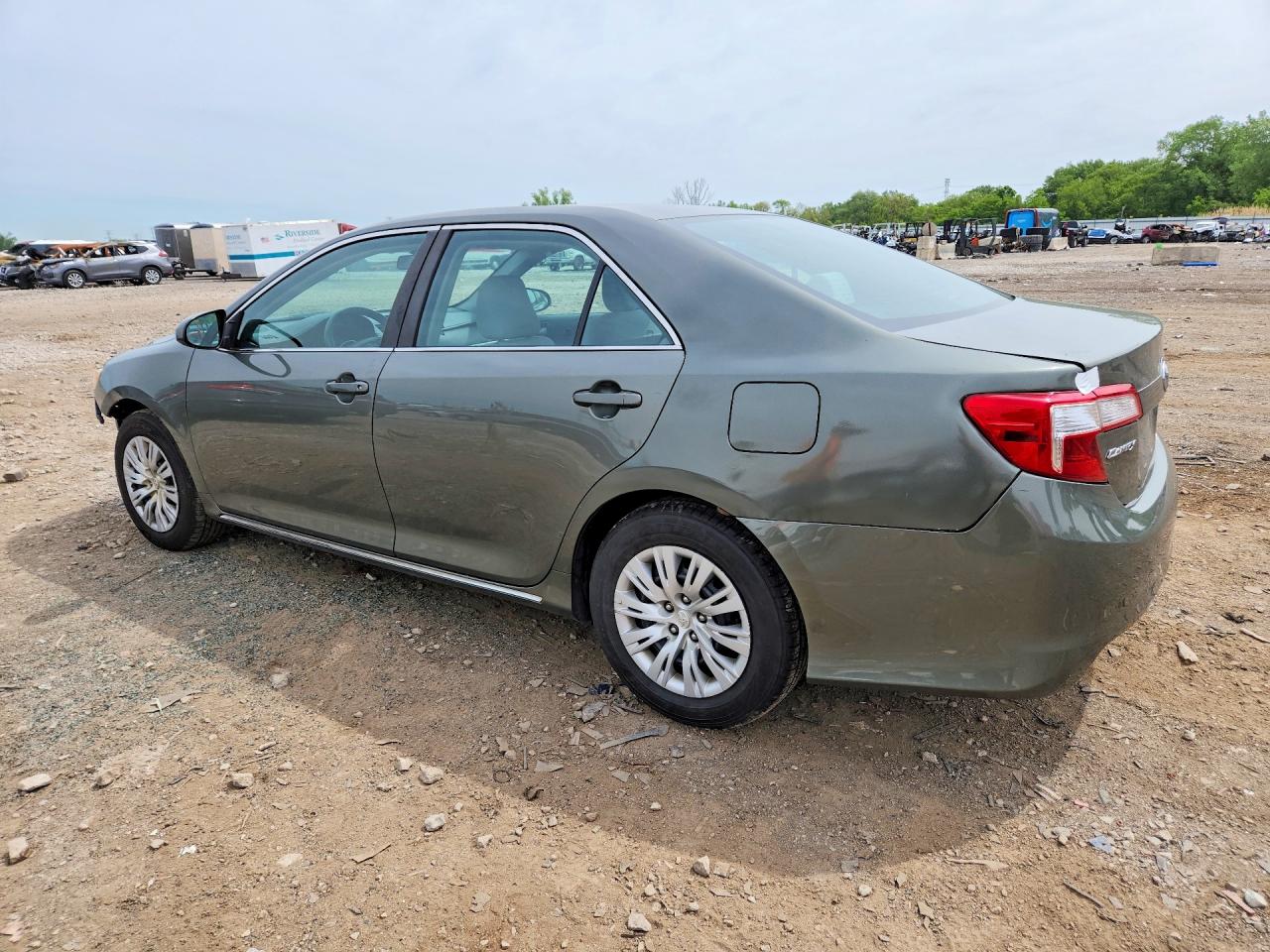 2014 Toyota Camry Le Gray vin: 4T4BF1FK2ER436503
