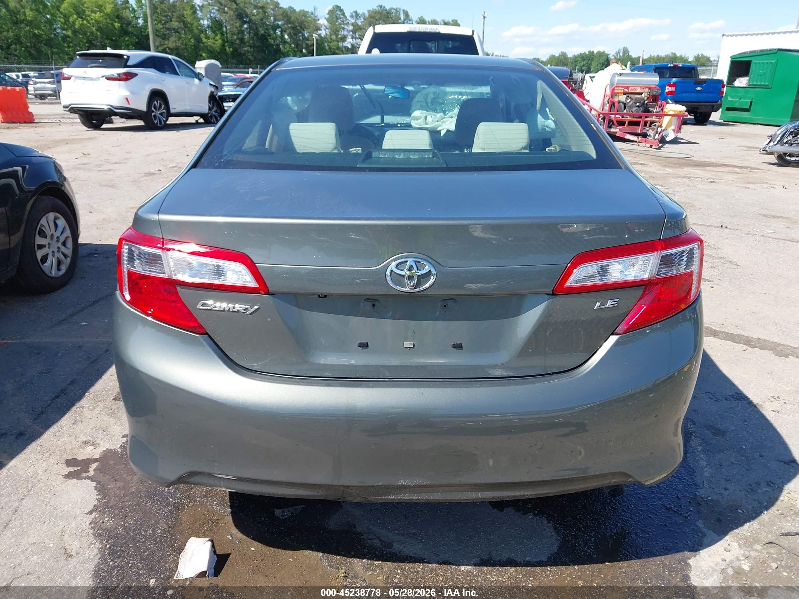 2014 Toyota Camry Le Gray vin: 4T4BF1FK2ER438140