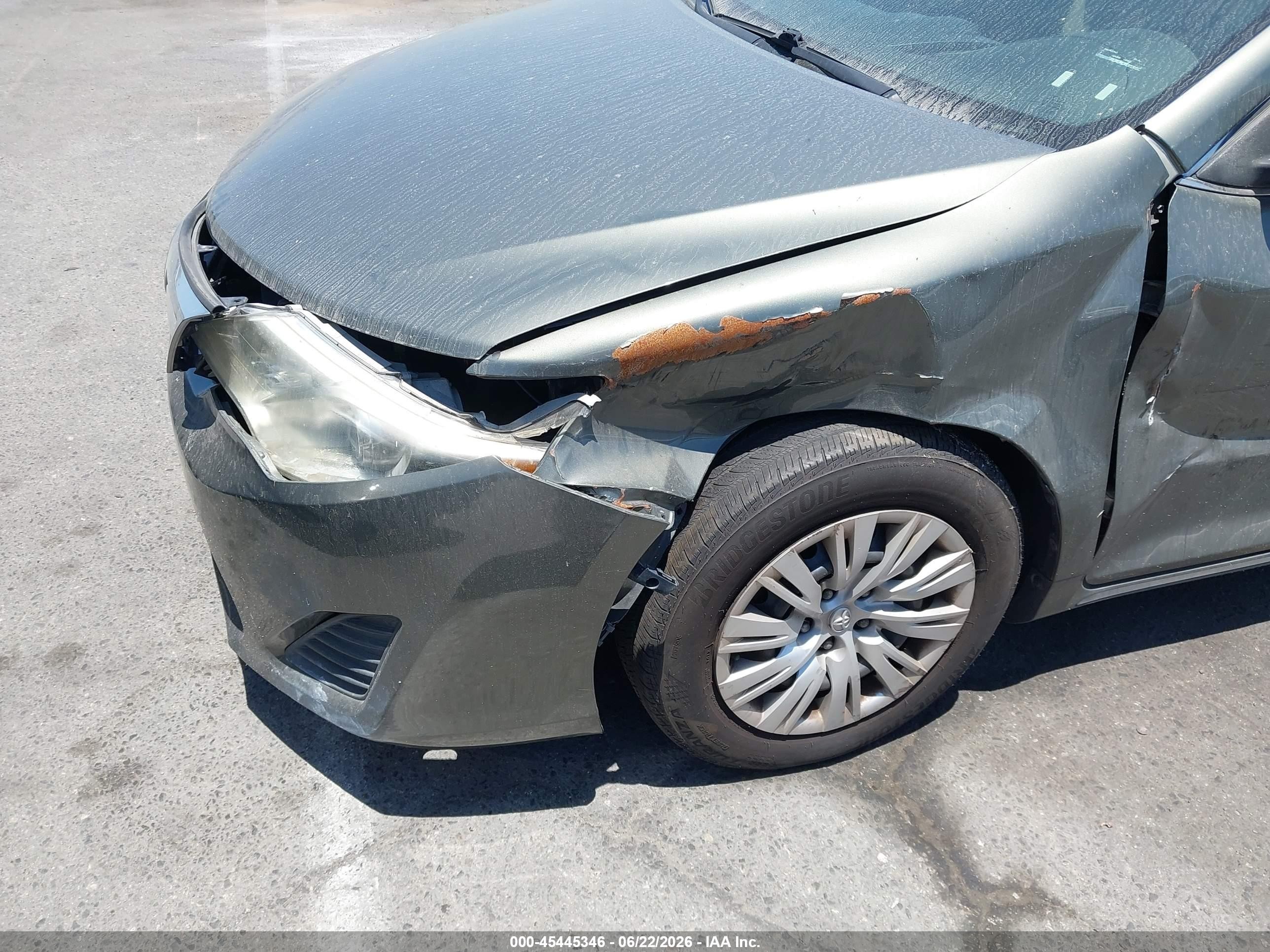 2014 Toyota Camry Le Серый vin: 4T4BF1FK2ER440941