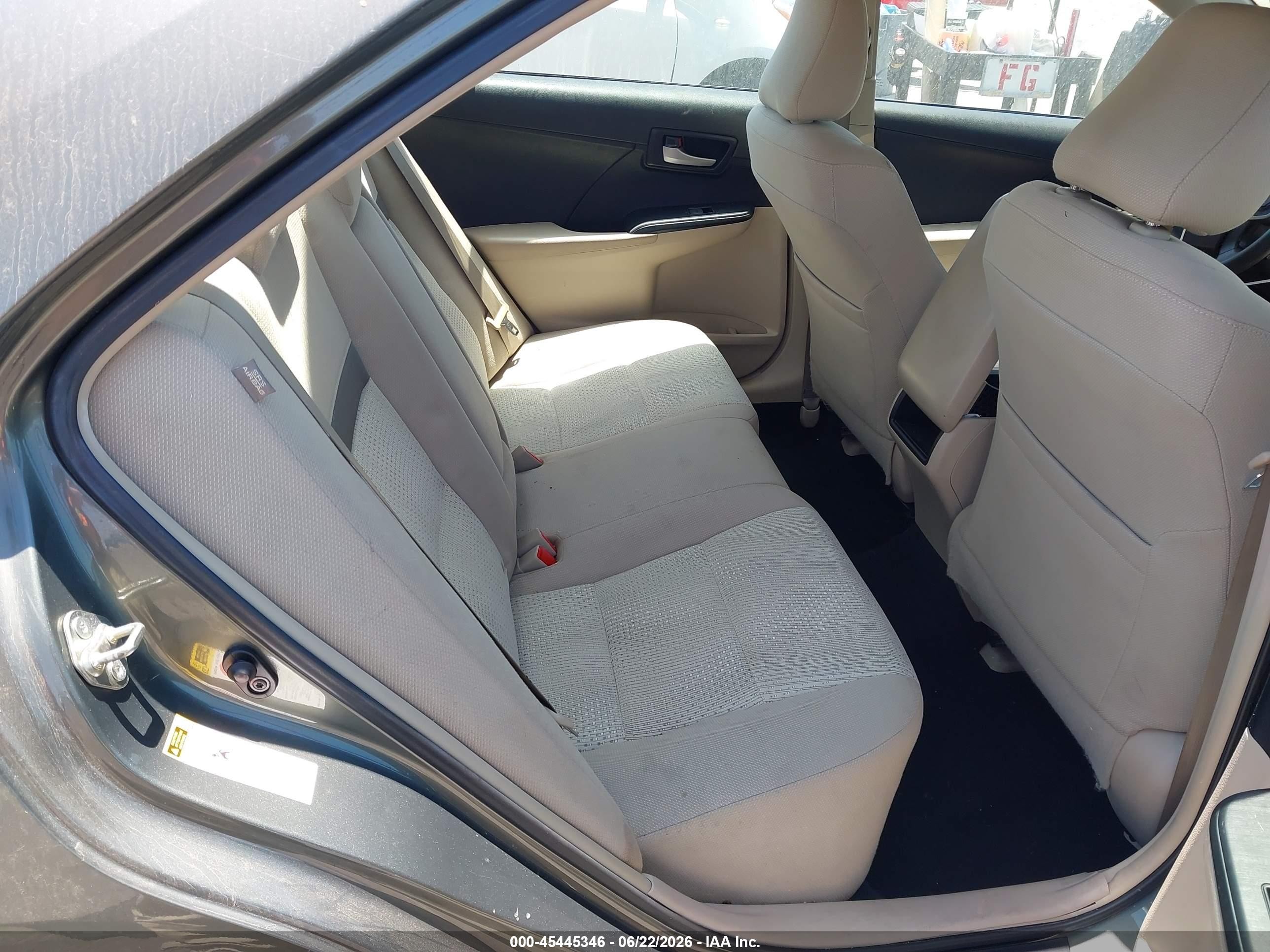 2014 Toyota Camry Le Серый vin: 4T4BF1FK2ER440941