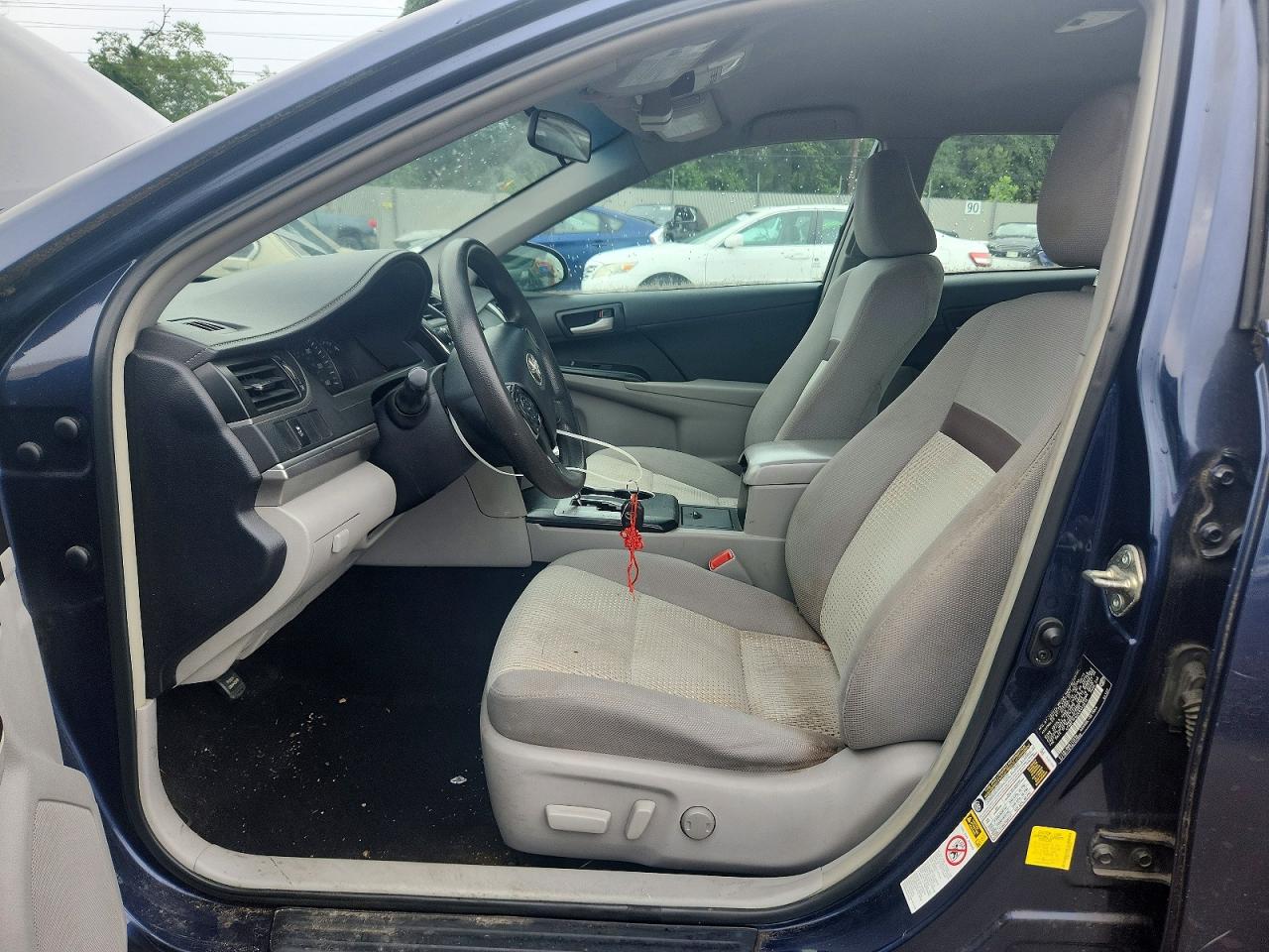 2014 Toyota Camry Le Blue vin: 4T4BF1FK2ER443614