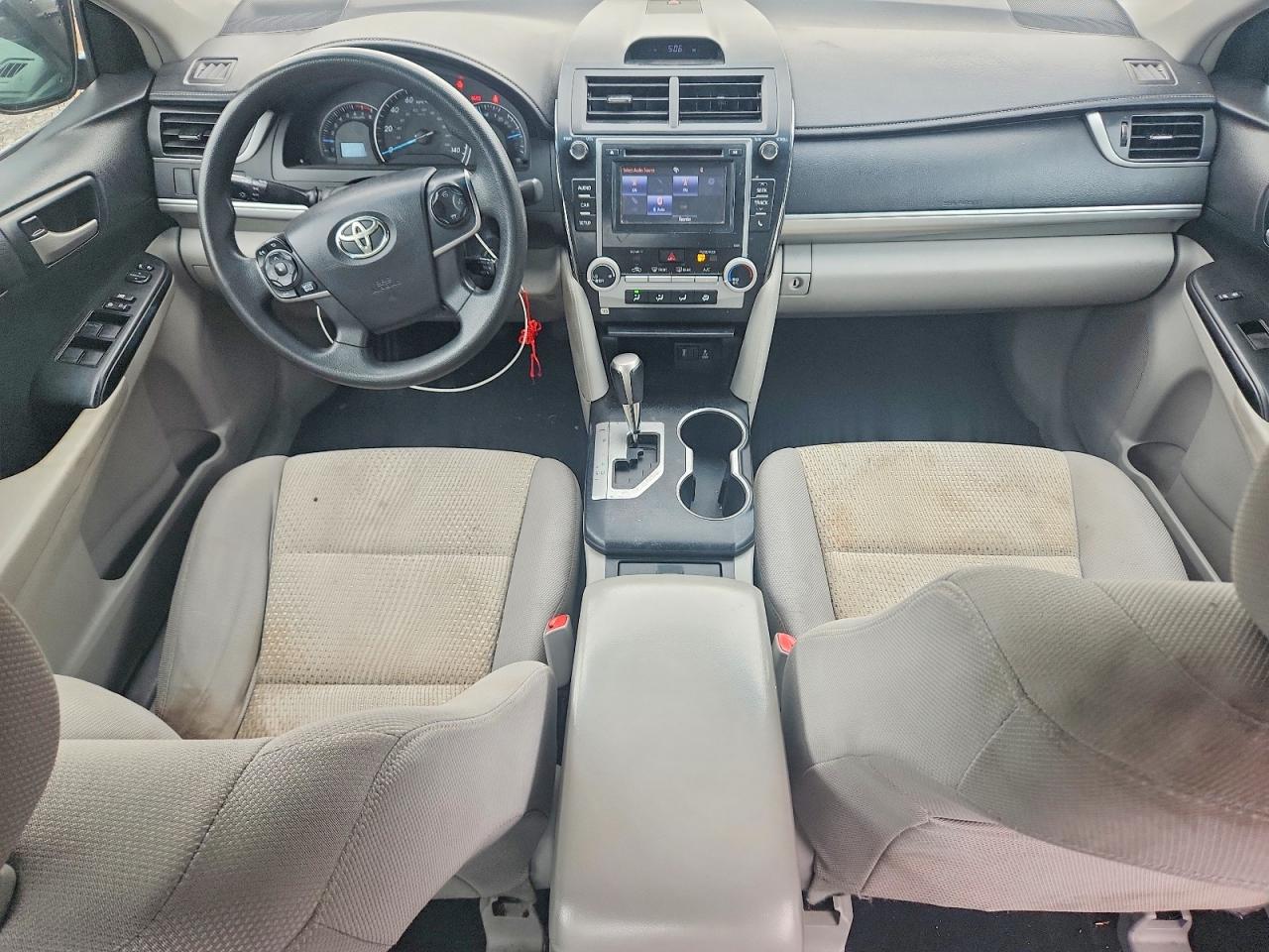 2014 Toyota Camry Le Blue vin: 4T4BF1FK2ER443614
