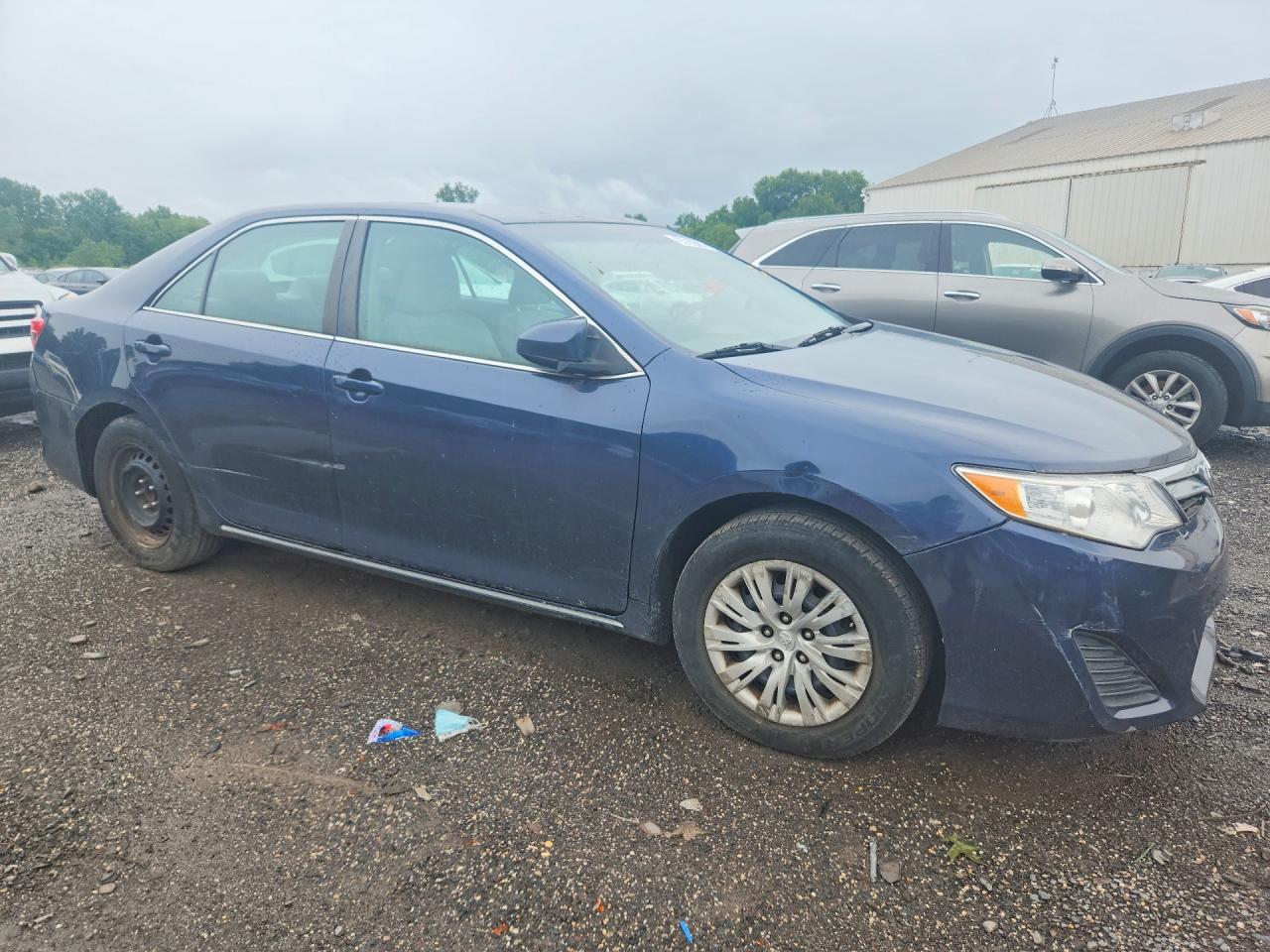 2014 Toyota Camry Le Blue vin: 4T4BF1FK2ER443614