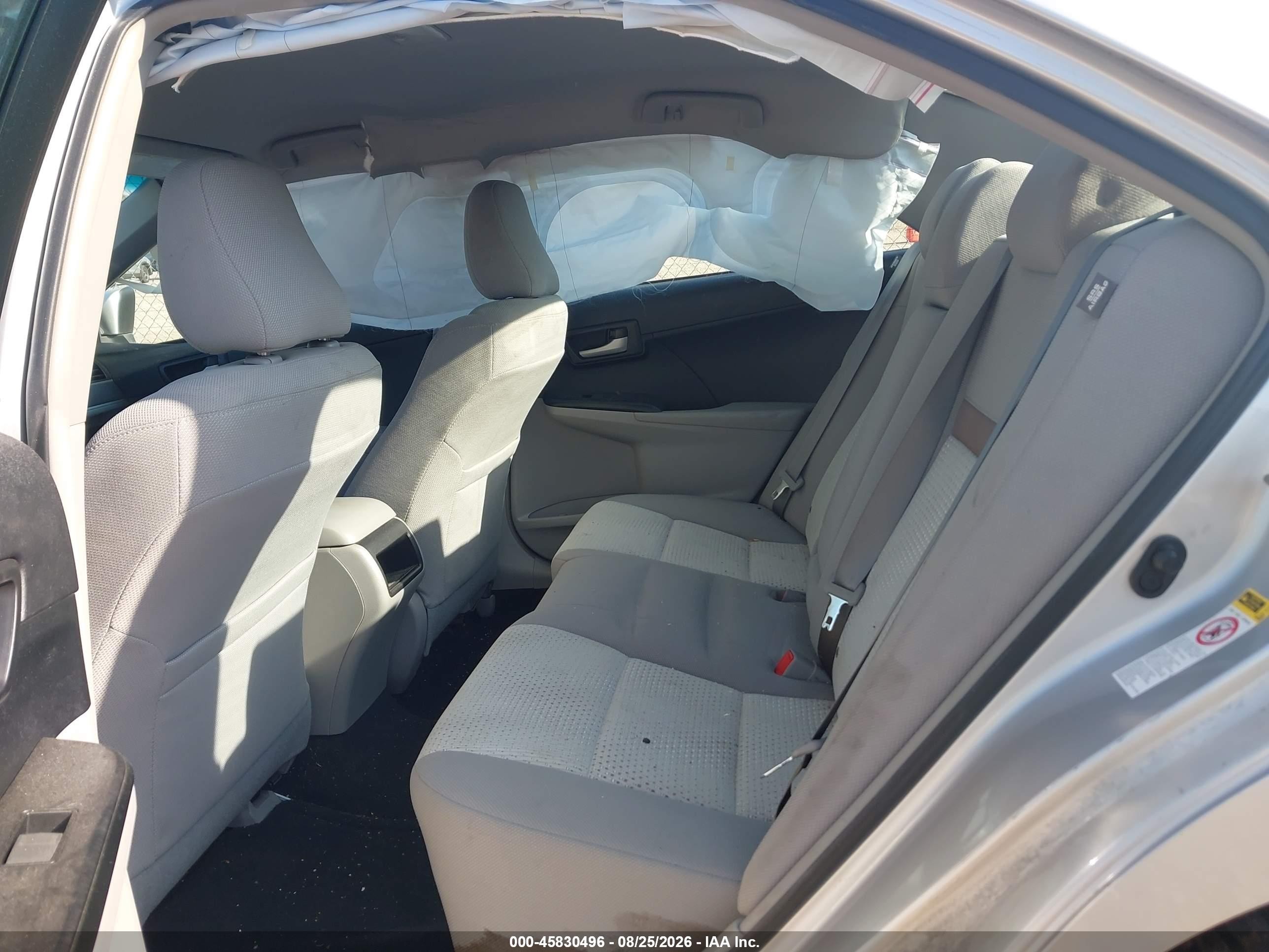 2014 Toyota Camry Le Silver vin: 4T4BF1FK2ER444858