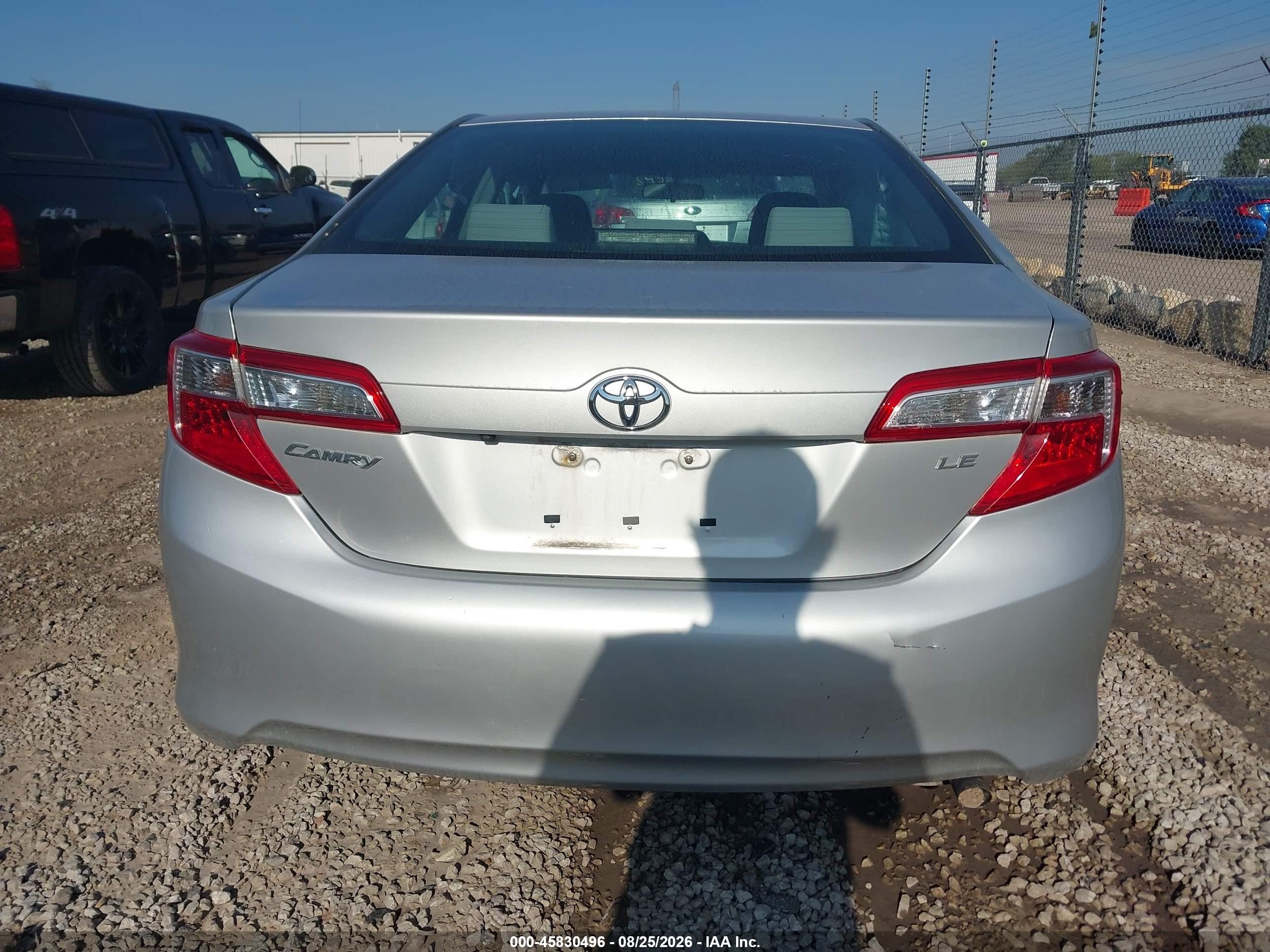 2014 Toyota Camry Le Silver vin: 4T4BF1FK2ER444858
