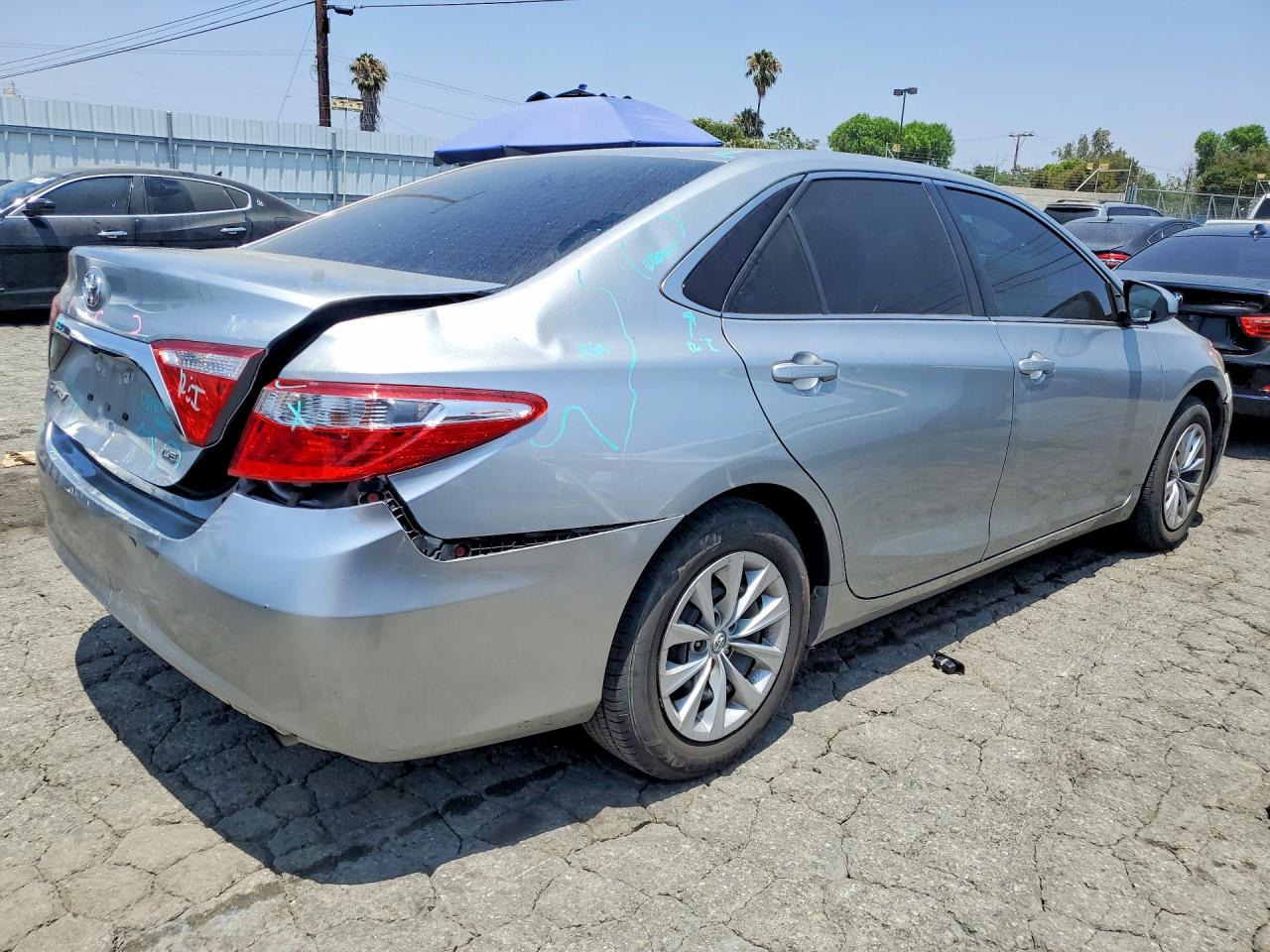 2015 Toyota Camry Le Silver vin: 4T4BF1FK2FR456994
