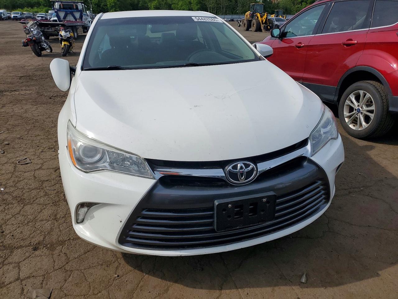 2015 Toyota Camry Le White vin: 4T4BF1FK2FR463654