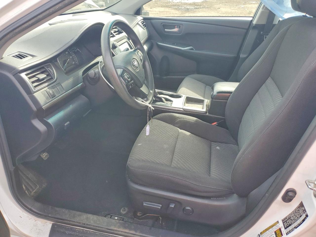 2015 Toyota Camry Le White vin: 4T4BF1FK2FR463654