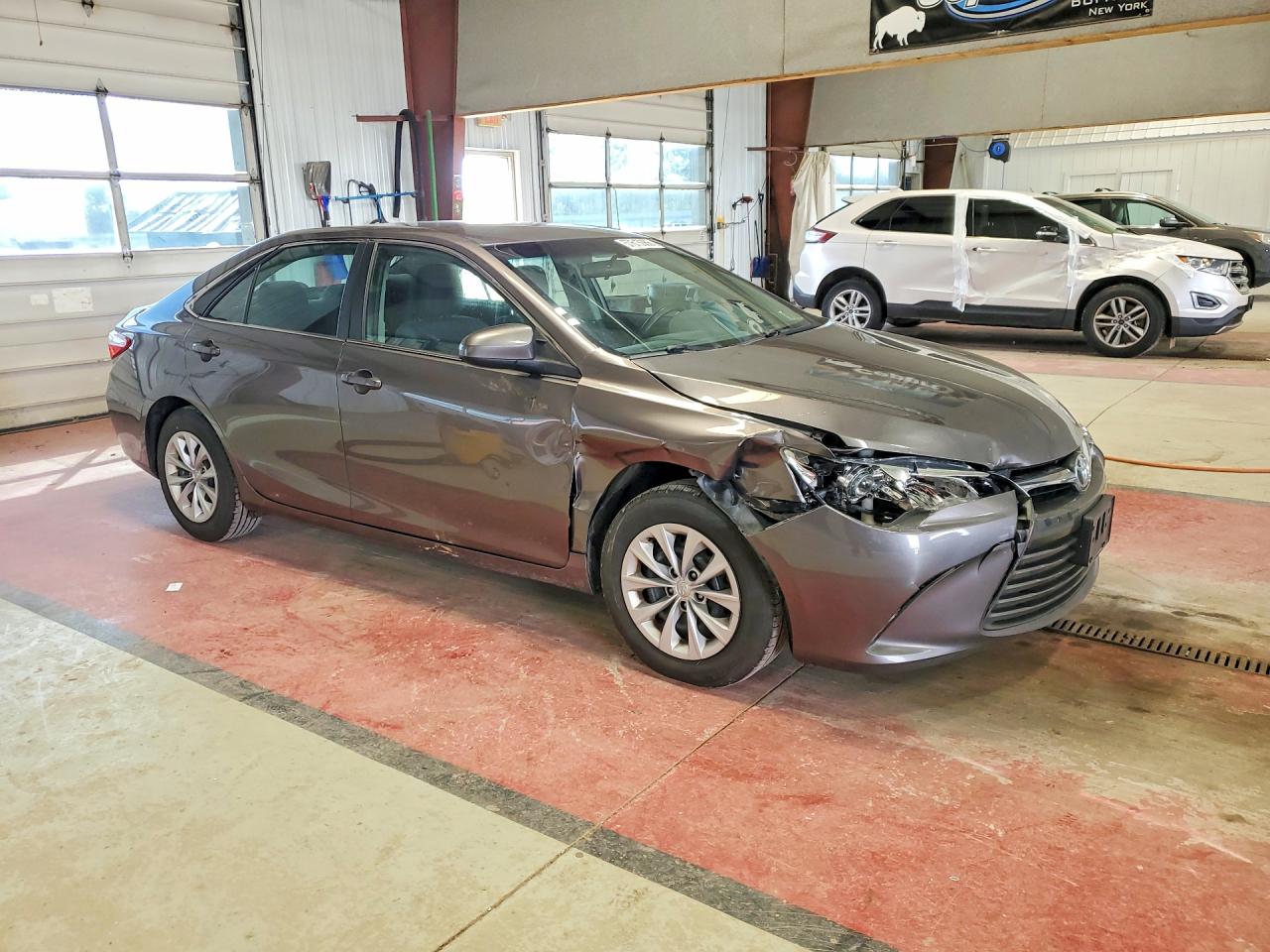 2015 Toyota Camry Le Серый vin: 4T4BF1FK2FR465176