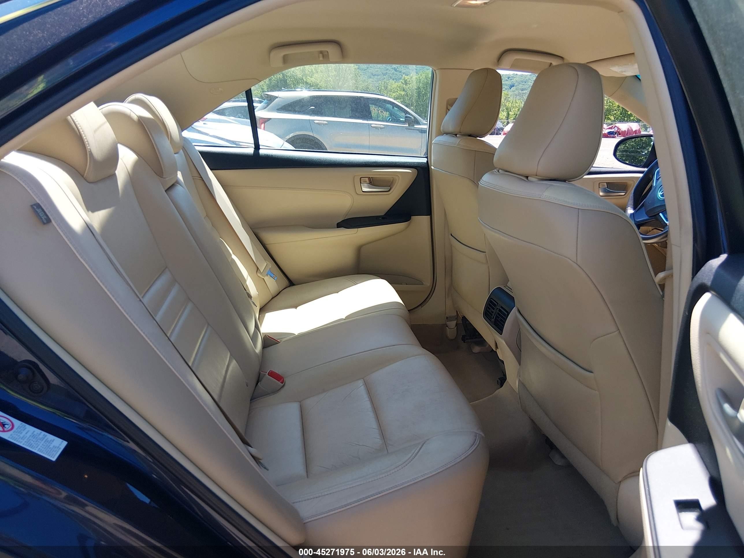 2015 Toyota Camry Xle Dark Blue vin: 4T4BF1FK2FR472984