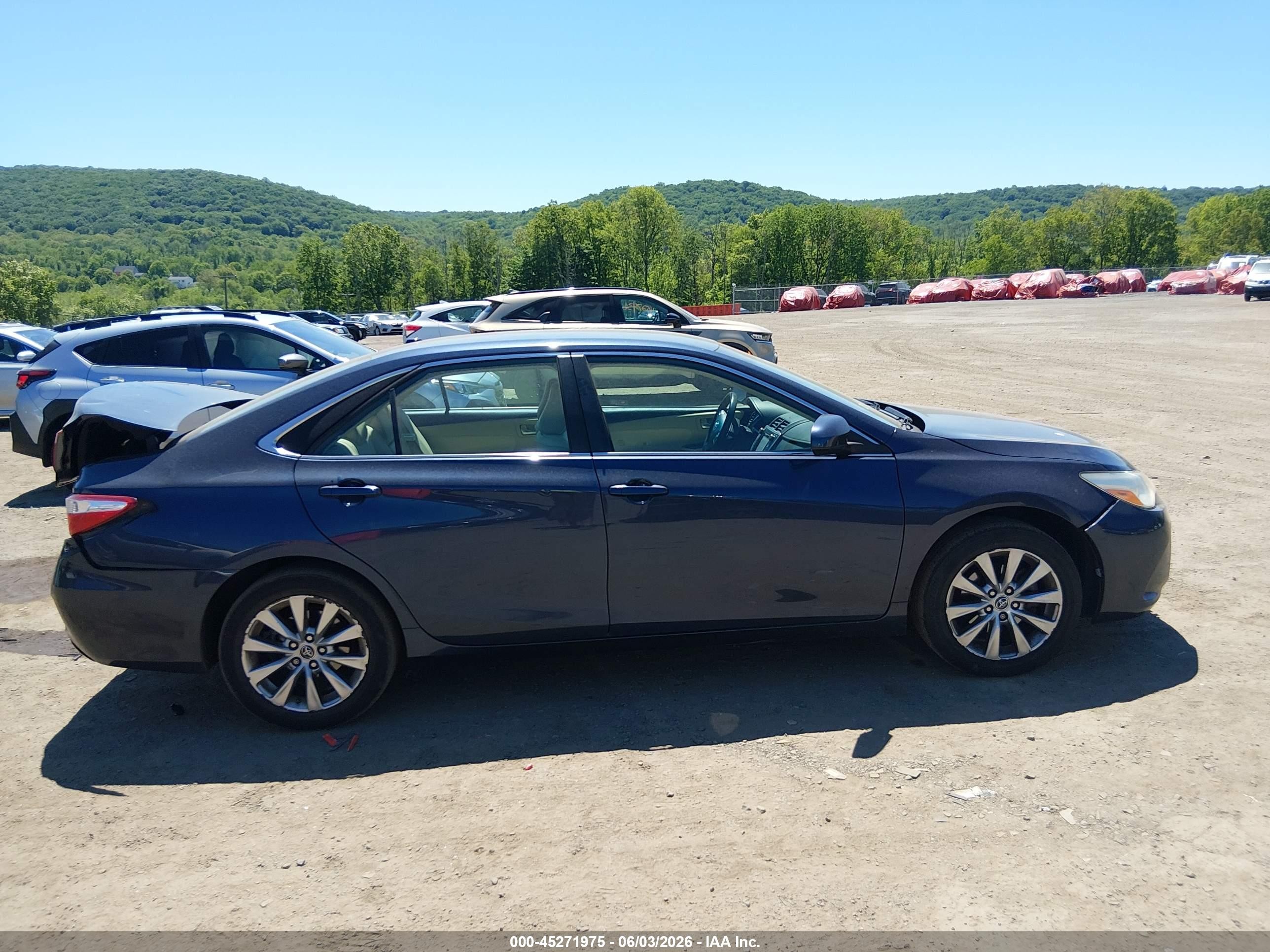 2015 Toyota Camry Xle Dark Blue vin: 4T4BF1FK2FR472984