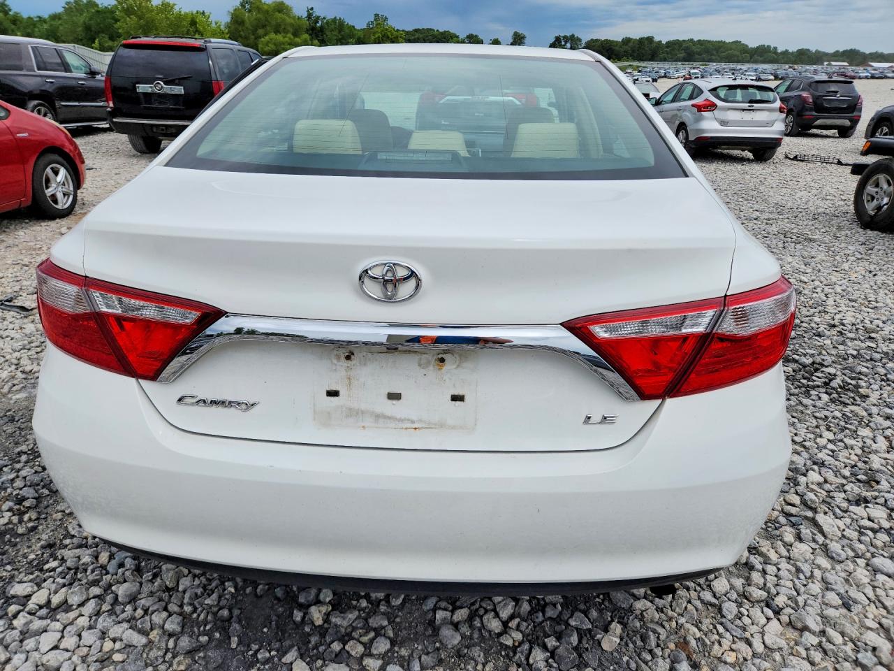 2015 Toyota Camry Le White vin: 4T4BF1FK2FR476694