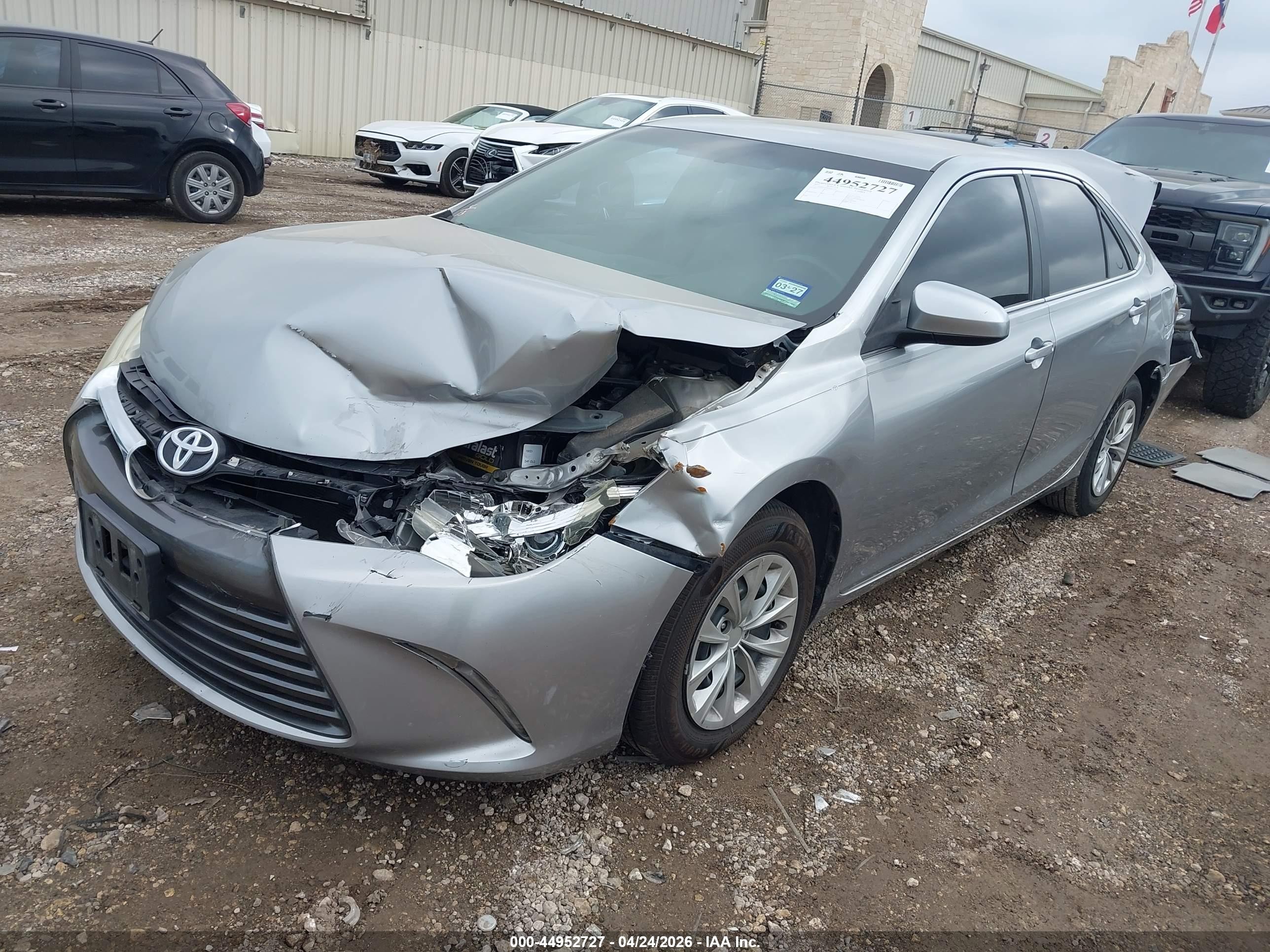 2015 Toyota Camry Le Silver vin: 4T4BF1FK2FR479725