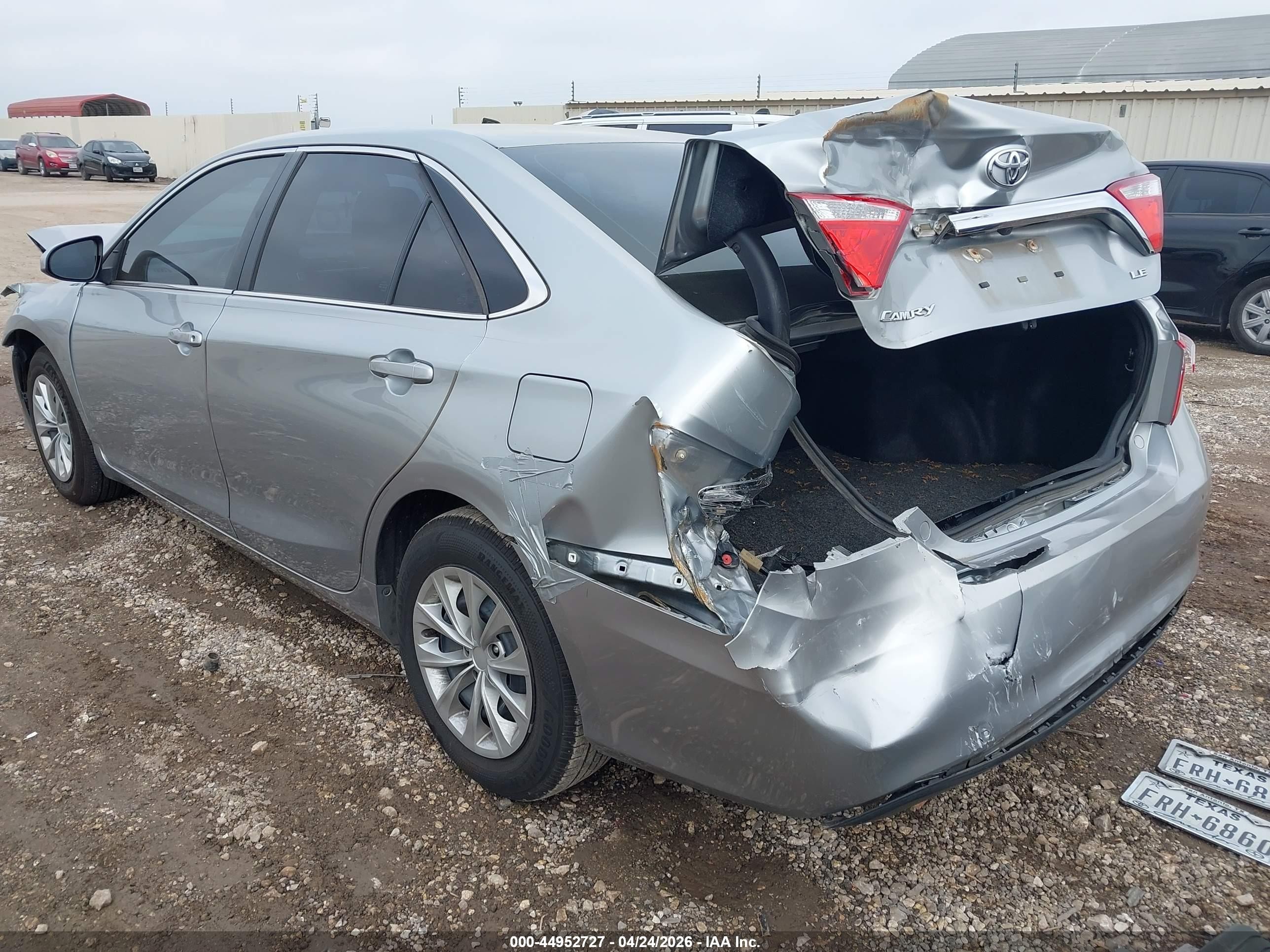 2015 Toyota Camry Le Silver vin: 4T4BF1FK2FR479725
