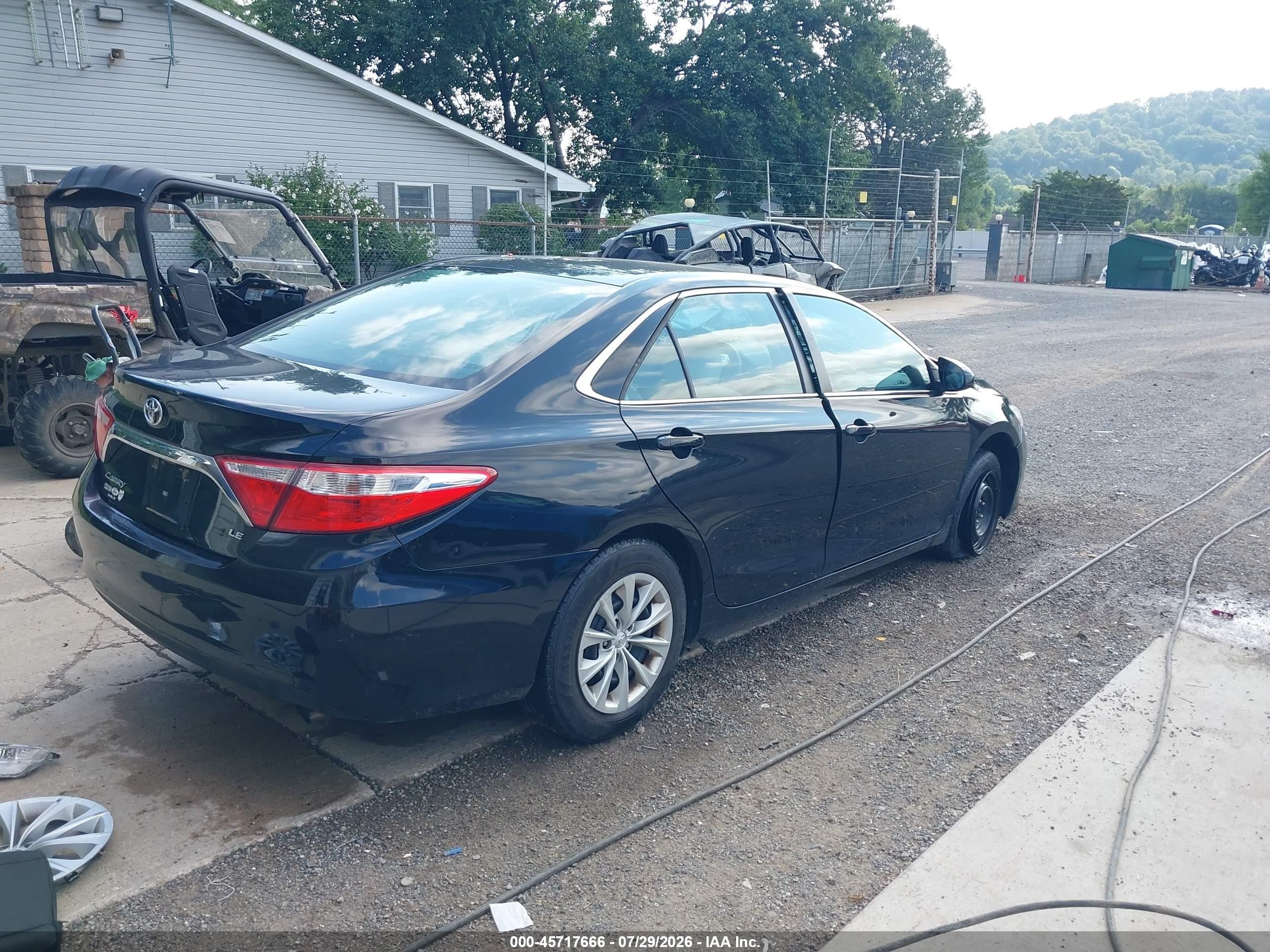 2015 Toyota Camry Le Black vin: 4T4BF1FK2FR481197