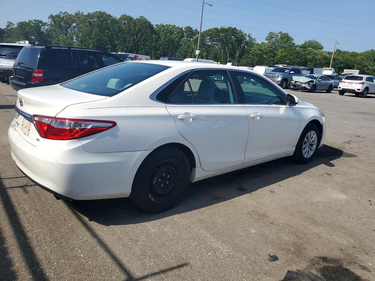 2015 Toyota Camry Le White vin: 4T4BF1FK2FR487873