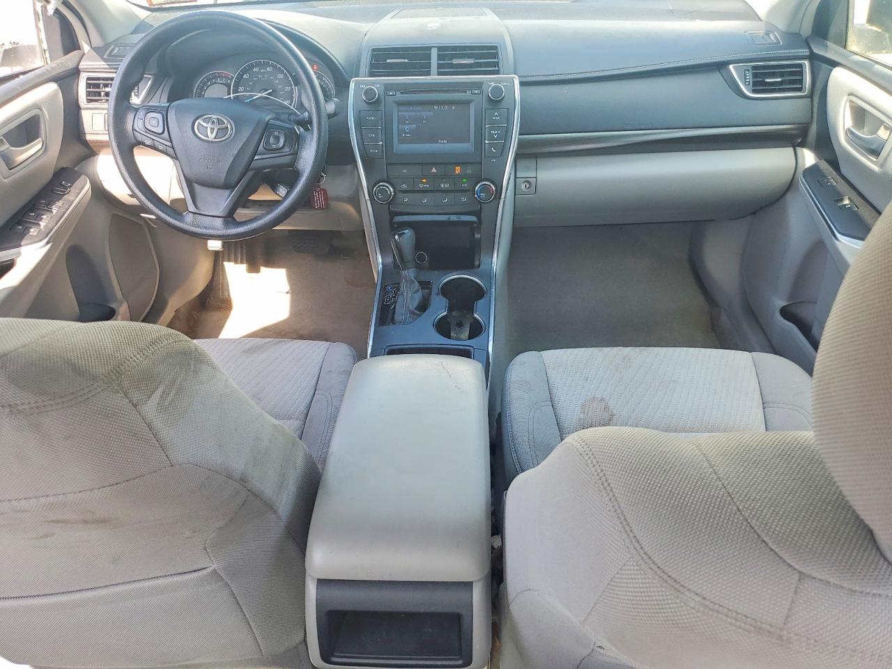 2015 Toyota Camry Le White vin: 4T4BF1FK2FR487873
