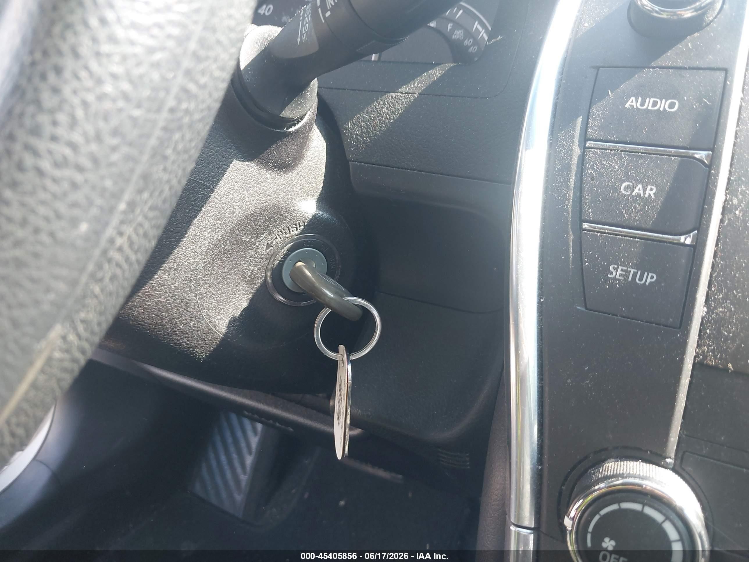 2015 Toyota Camry Le Gold vin: 4T4BF1FK2FR492829