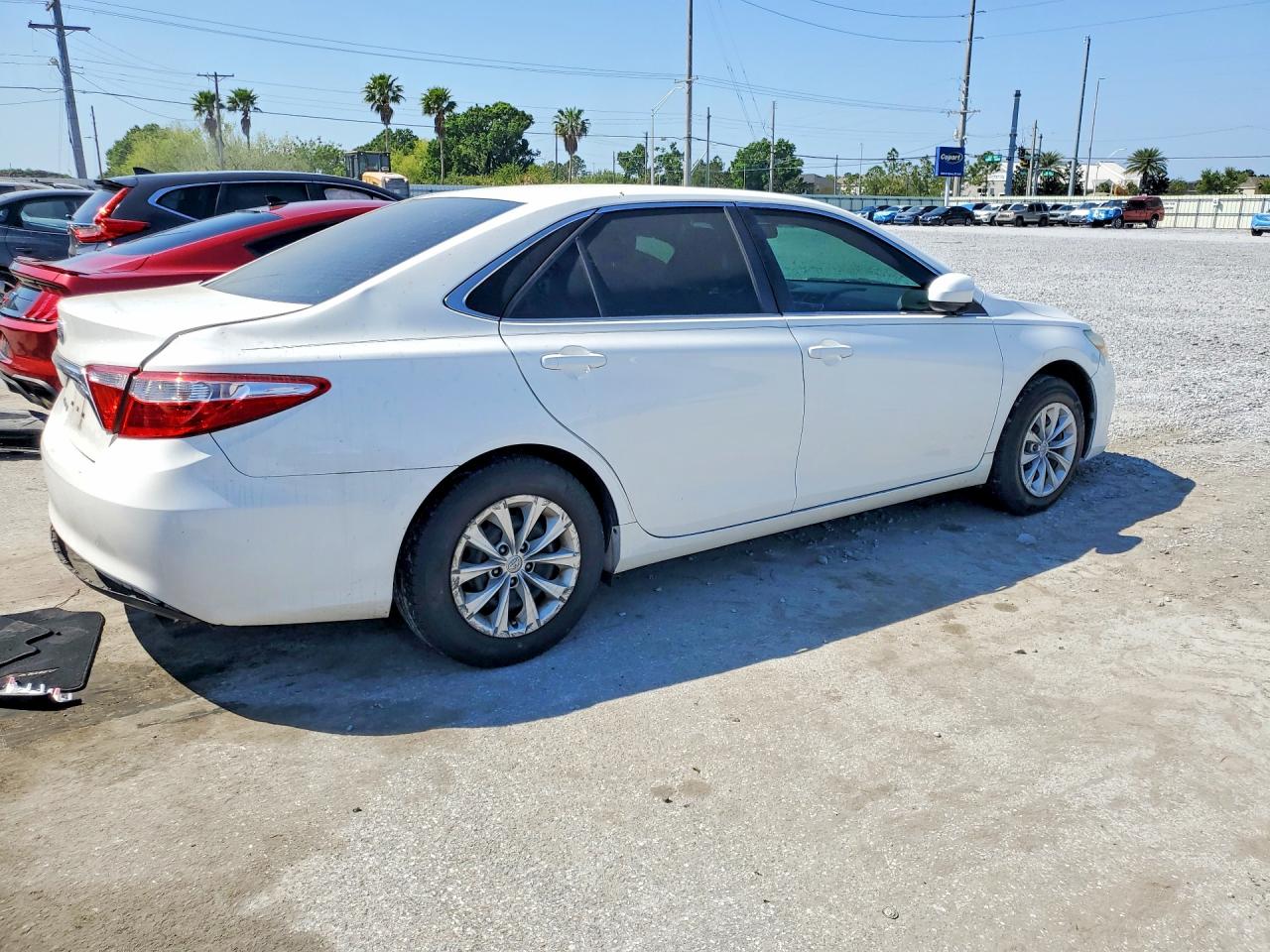 2015 Toyota Camry Le White vin: 4T4BF1FK2FR496461