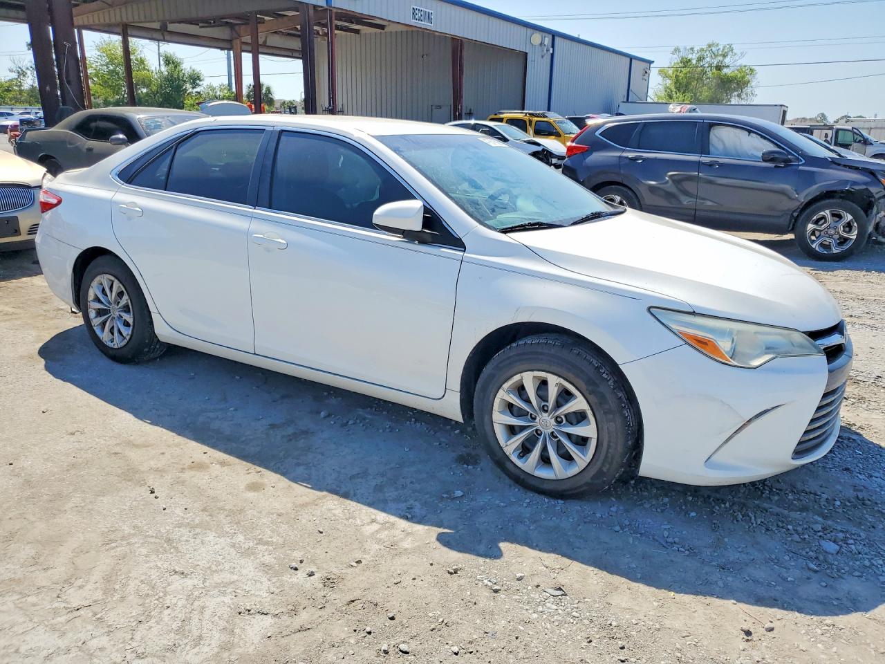 2015 Toyota Camry Le White vin: 4T4BF1FK2FR496461