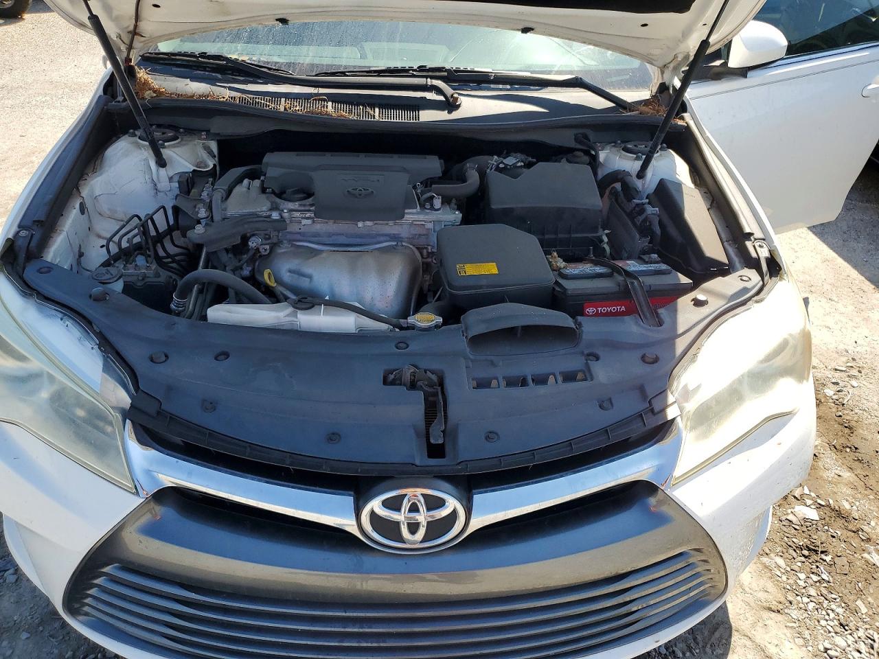 2015 Toyota Camry Le White vin: 4T4BF1FK2FR496461