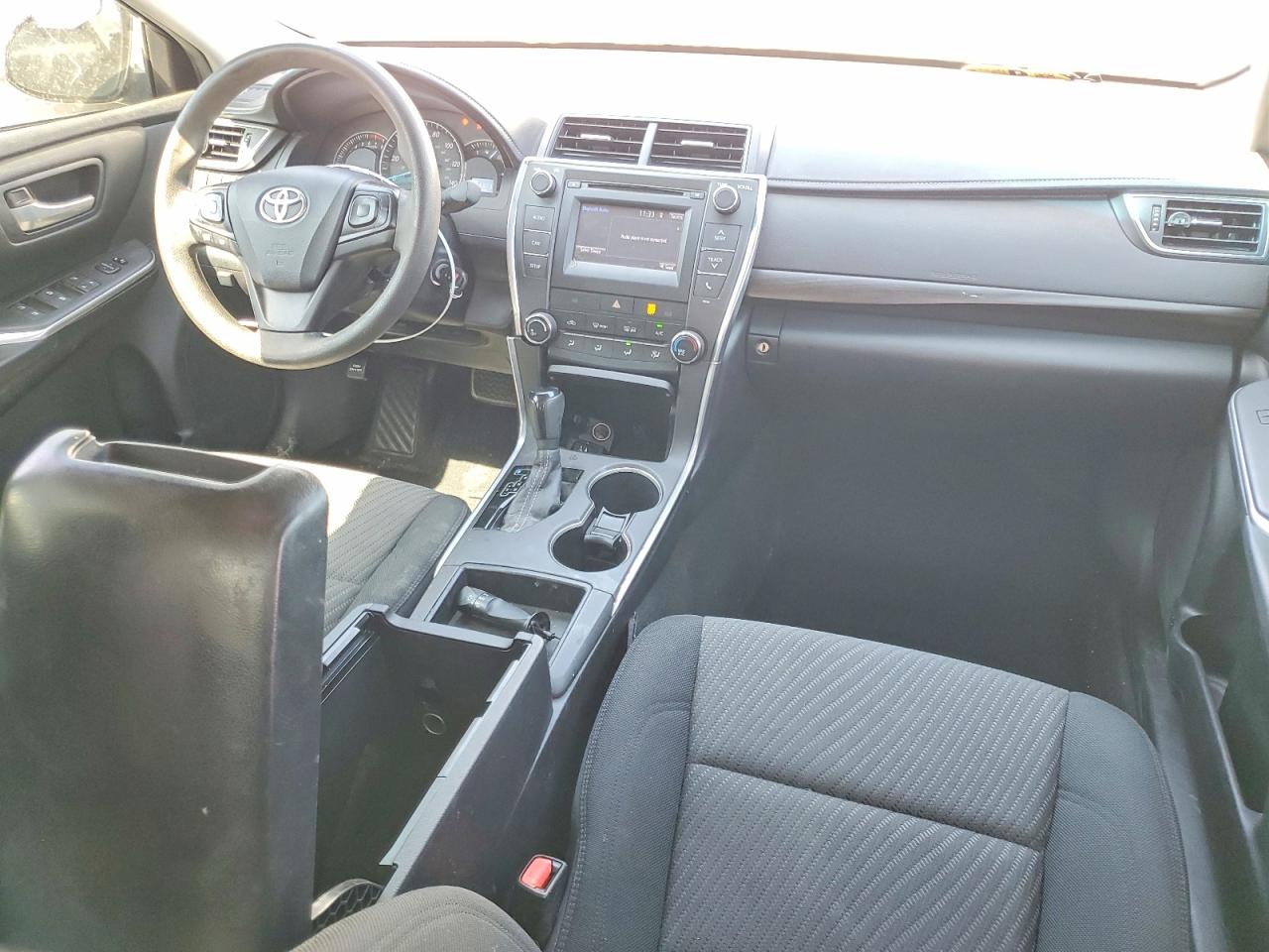 2015 Toyota Camry Le White vin: 4T4BF1FK2FR496461