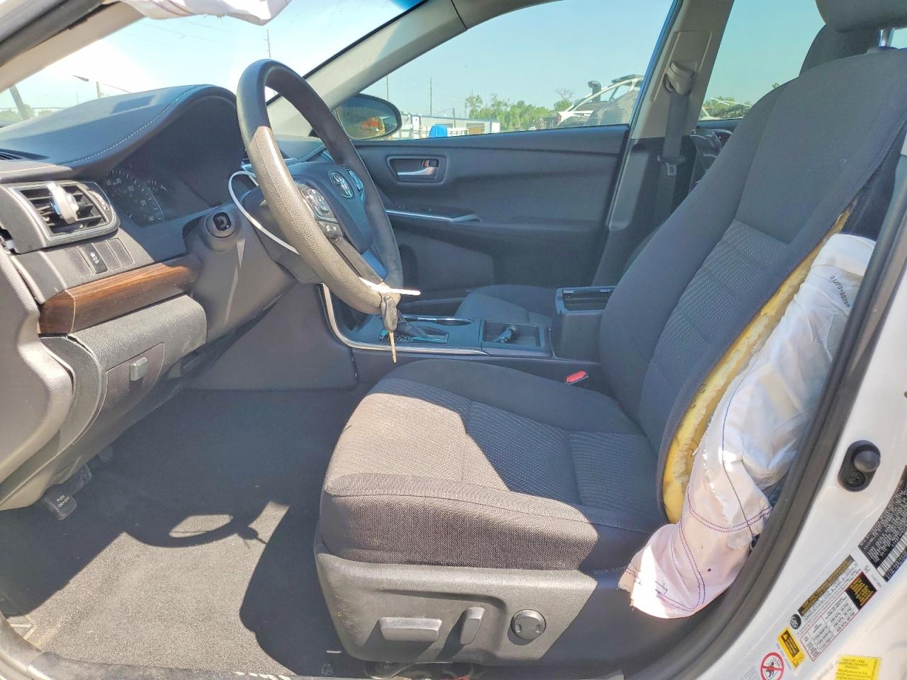 2015 Toyota Camry Le White vin: 4T4BF1FK2FR496461