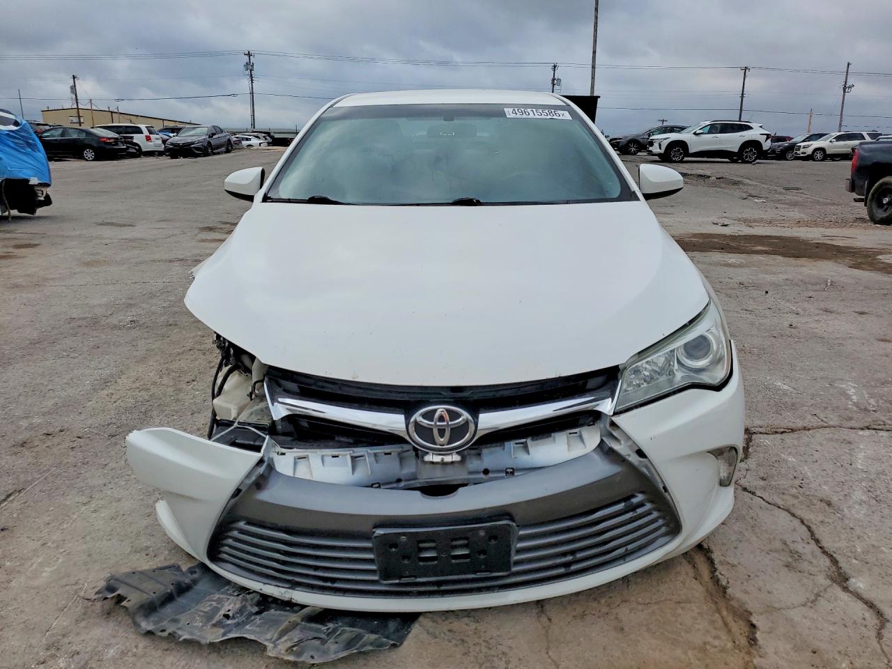 2015 Toyota Camry Le White vin: 4T4BF1FK2FR507619