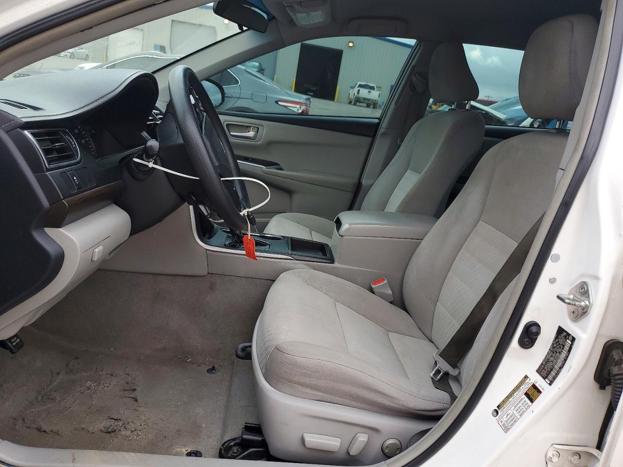 2015 Toyota Camry Le White vin: 4T4BF1FK2FR507619
