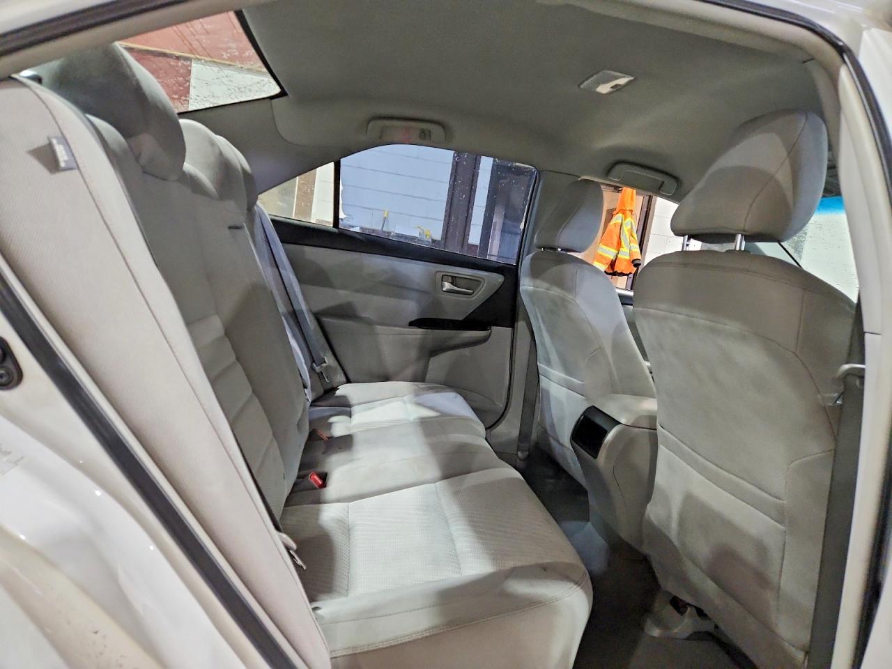 2015 Toyota Camry Le White vin: 4T4BF1FK2FR508589