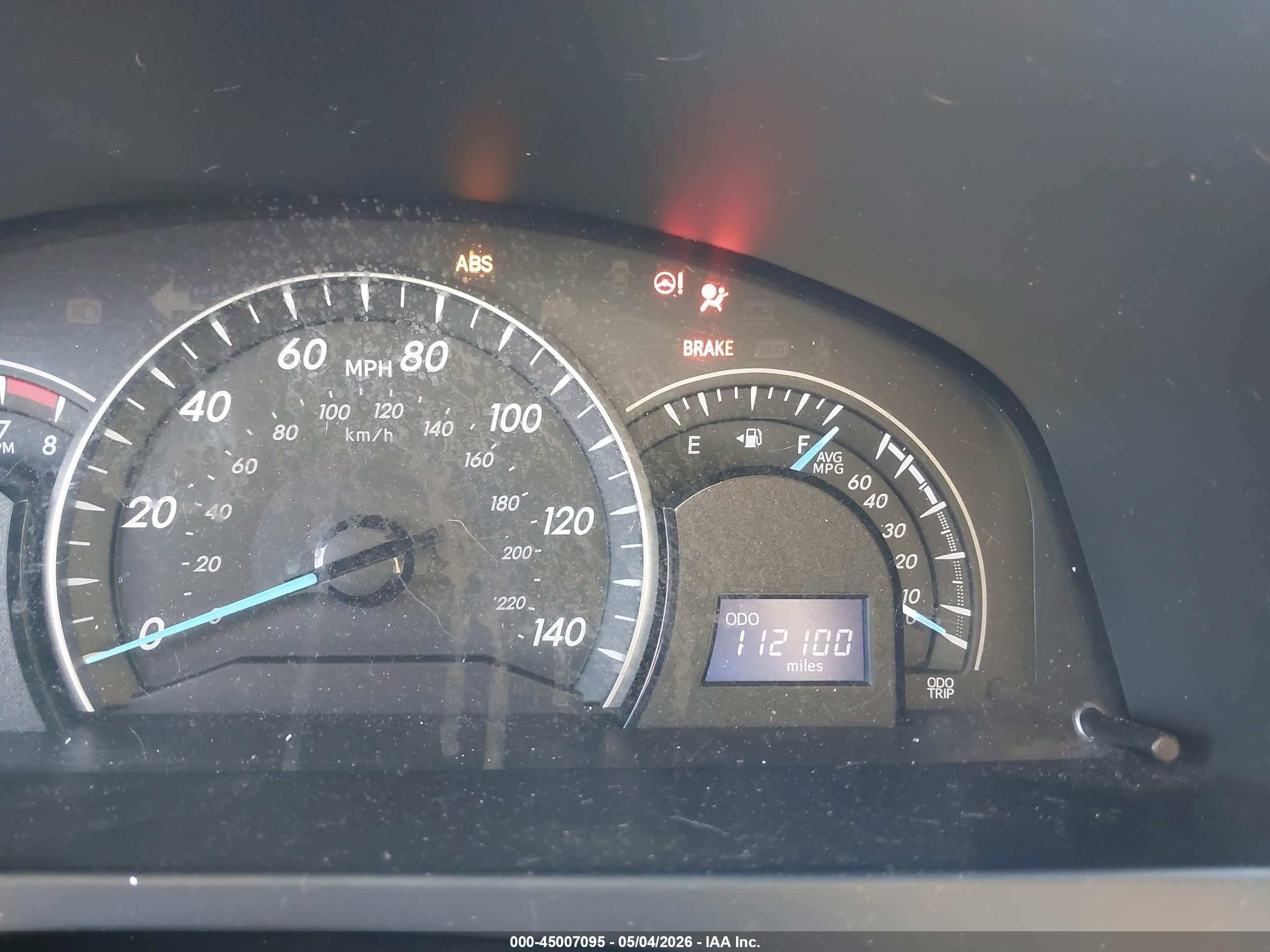 2015 Toyota Camry   Белый vin: 4T4BF1FK2FR514263