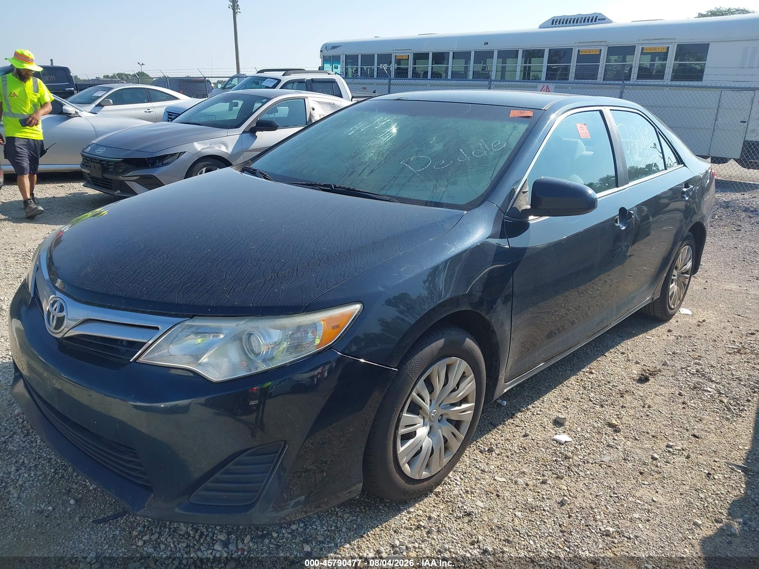2012 Toyota Camry Le Black vin: 4T4BF1FK3CR217563