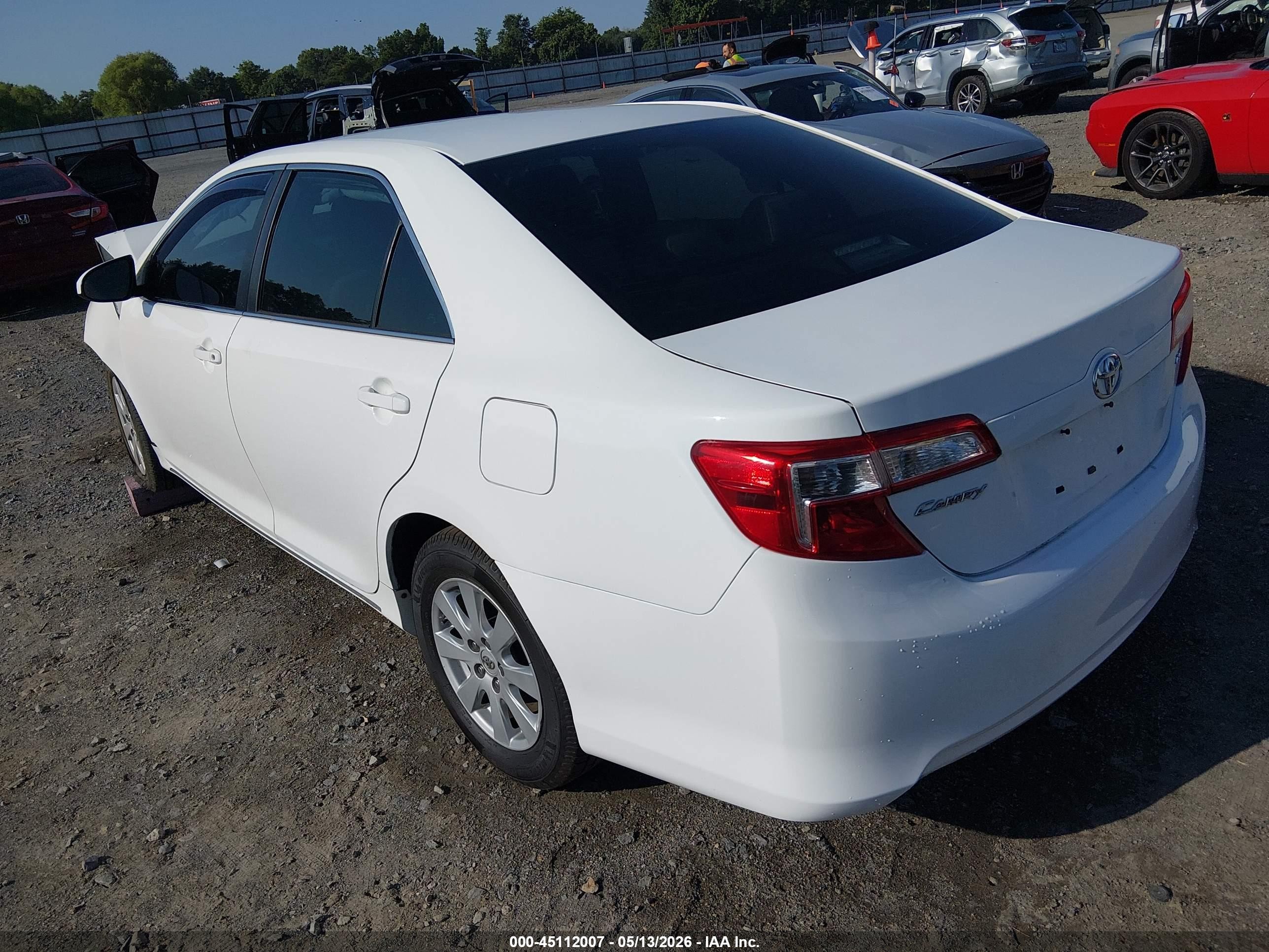 2012 Toyota Camry Le White vin: 4T4BF1FK3CR259165
